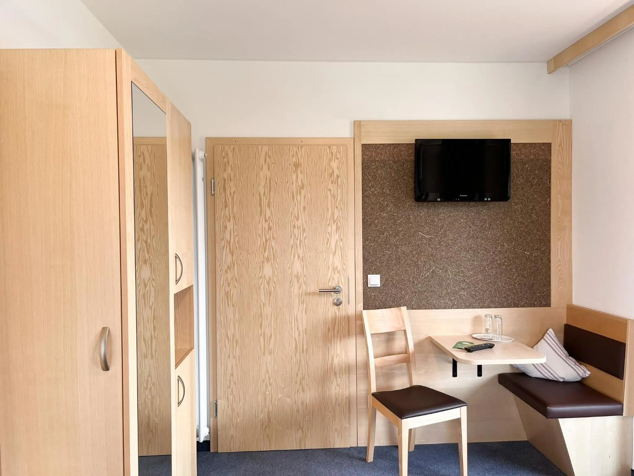 Photo of the whole room in Fideliushaus