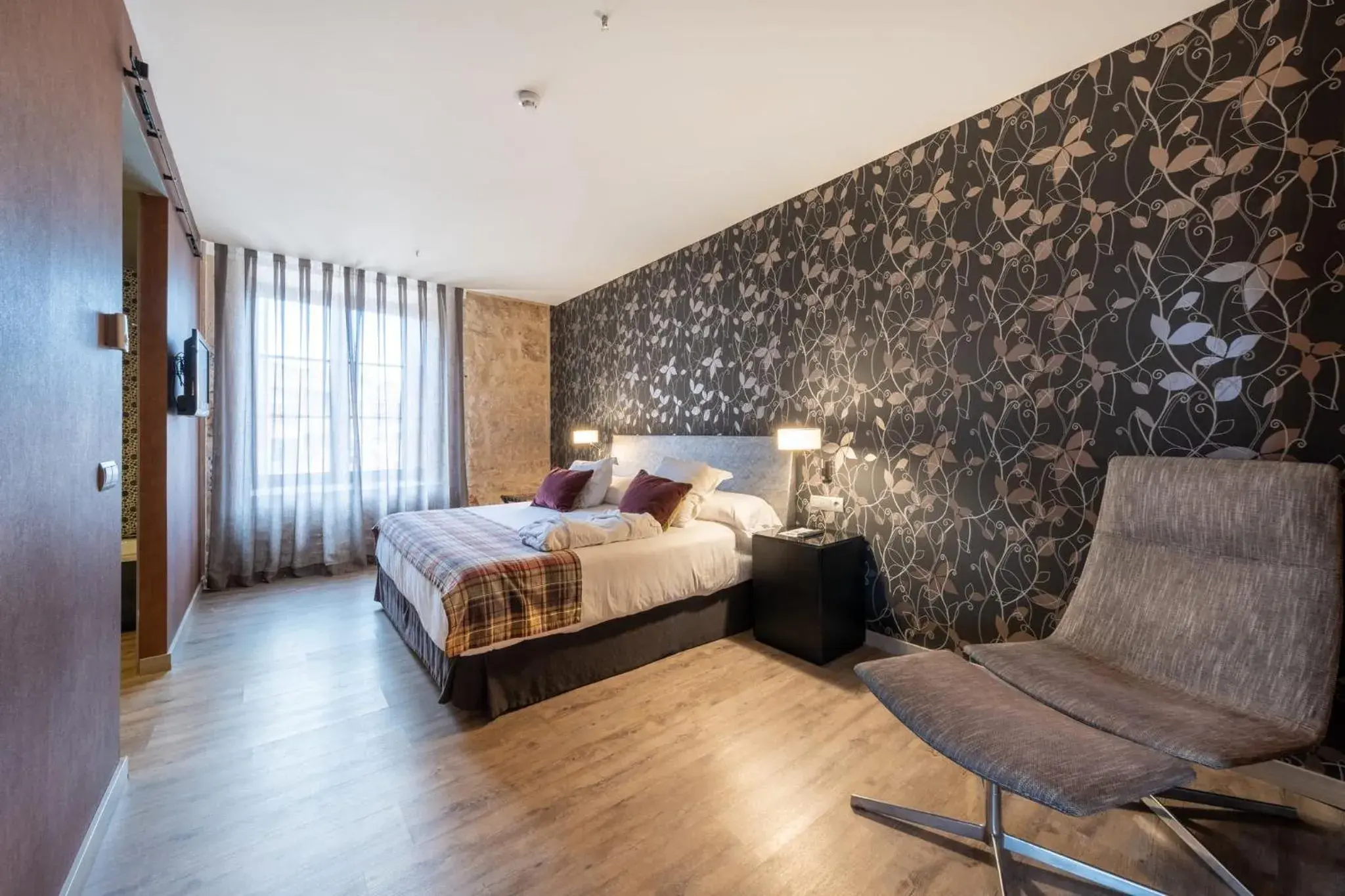 Photo of the whole room, Bed in Castilla Termal Burgo de Osma Photo of the whole room, Bed in Castilla Termal Burgo de Osma