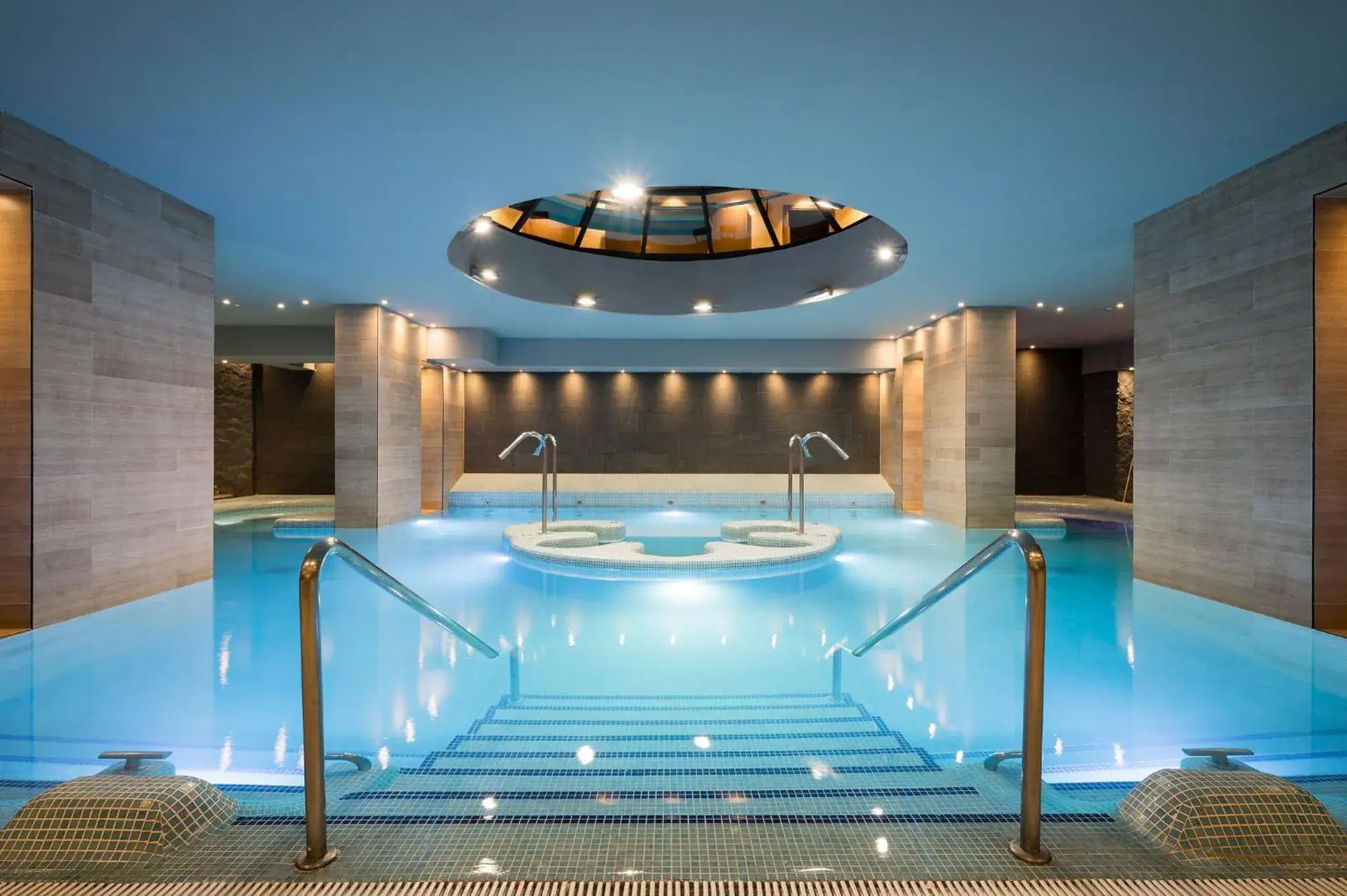 Swimming pool in Castilla Termal Burgo de Osma Swimming pool in Castilla Termal Burgo de Osma