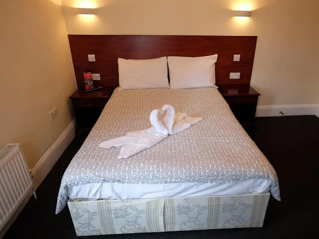Double Room with Shared Bathroom in Charlotte Guest House Double Room with Shared Bathroom in Charlotte Guest House