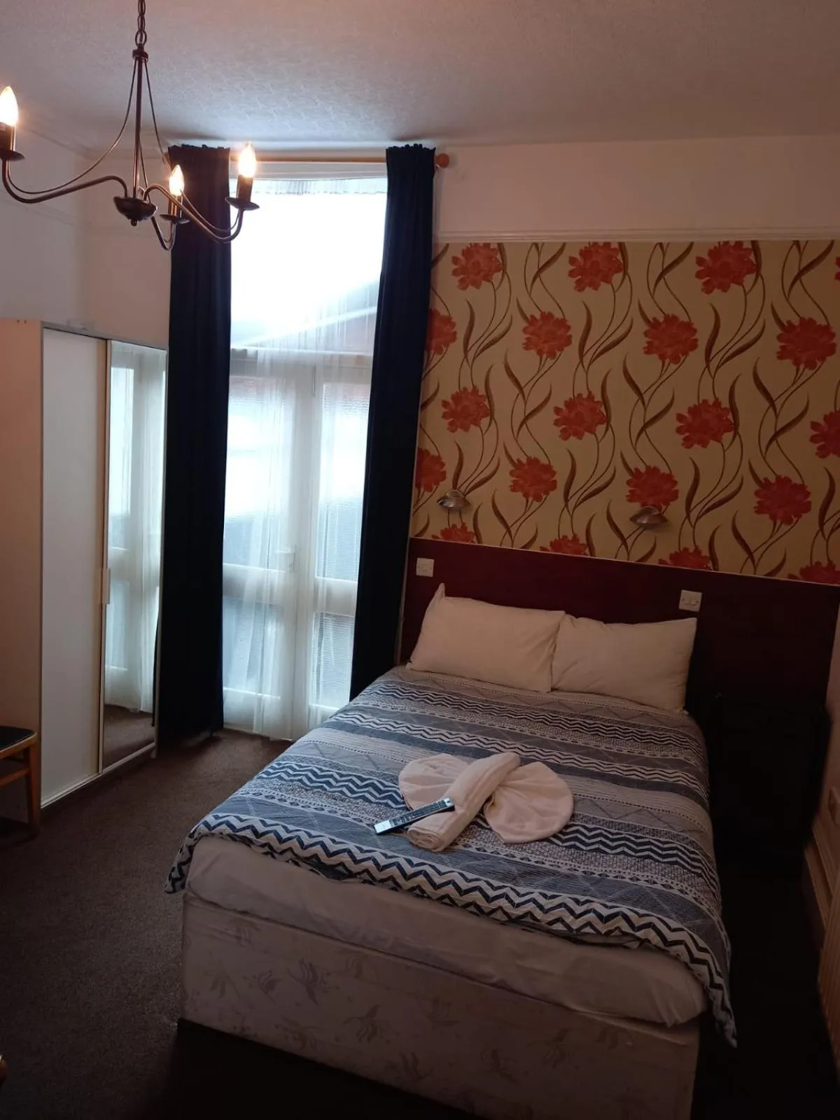 Bedroom, Bed in Charlotte Guest House