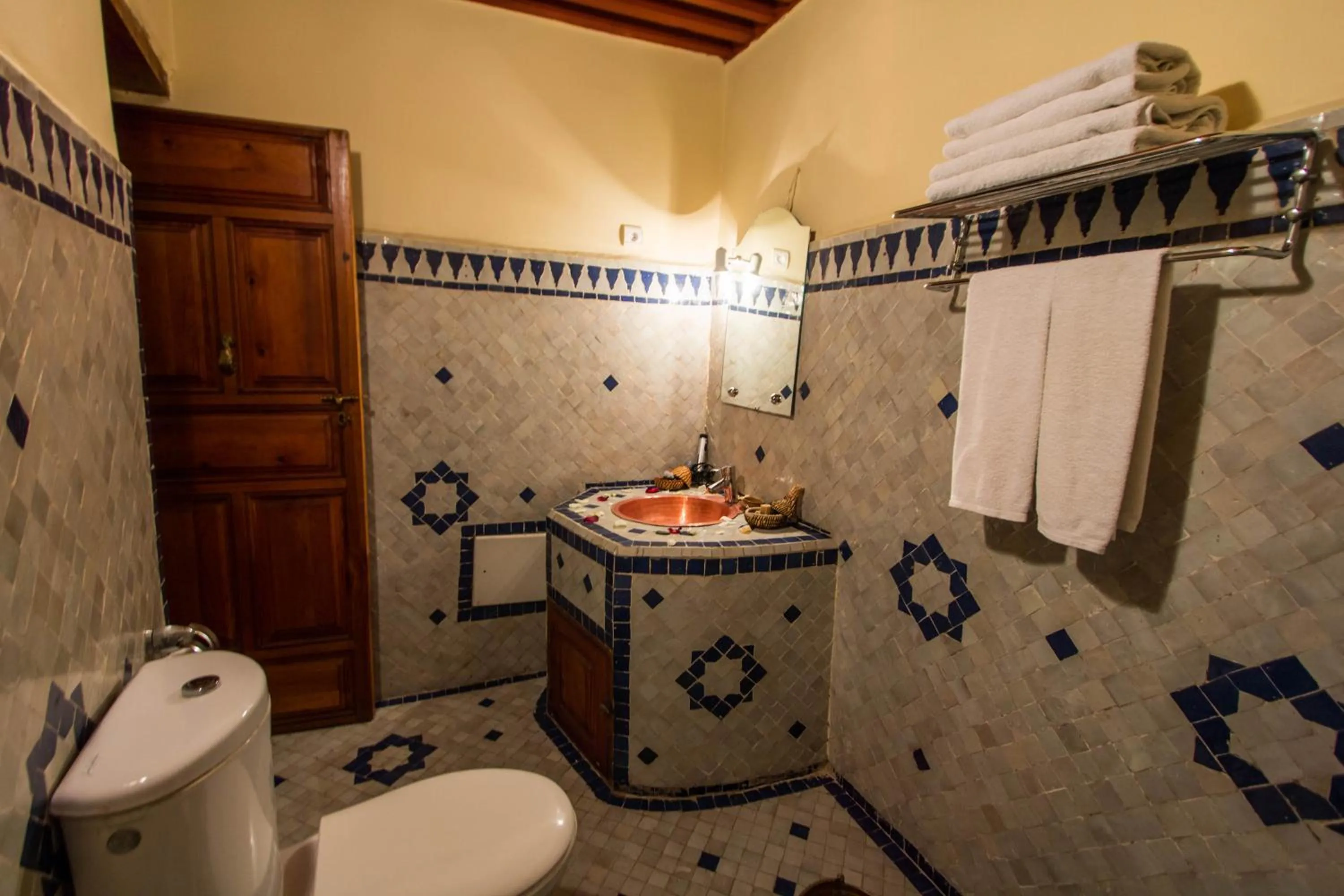 Bathroom in Riad Ibn Khaldoun