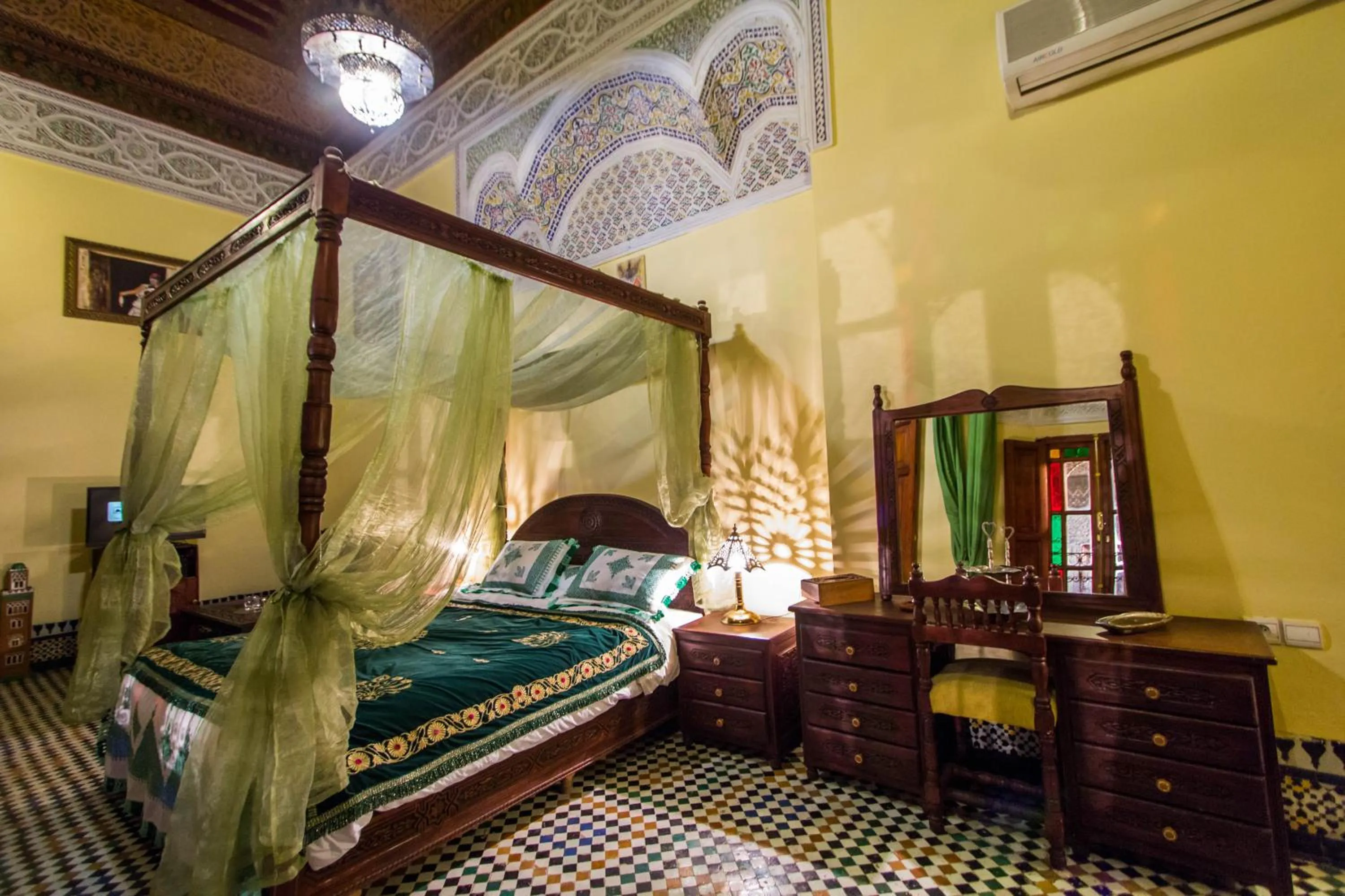 Bedroom, Bed in Riad Ibn Khaldoun