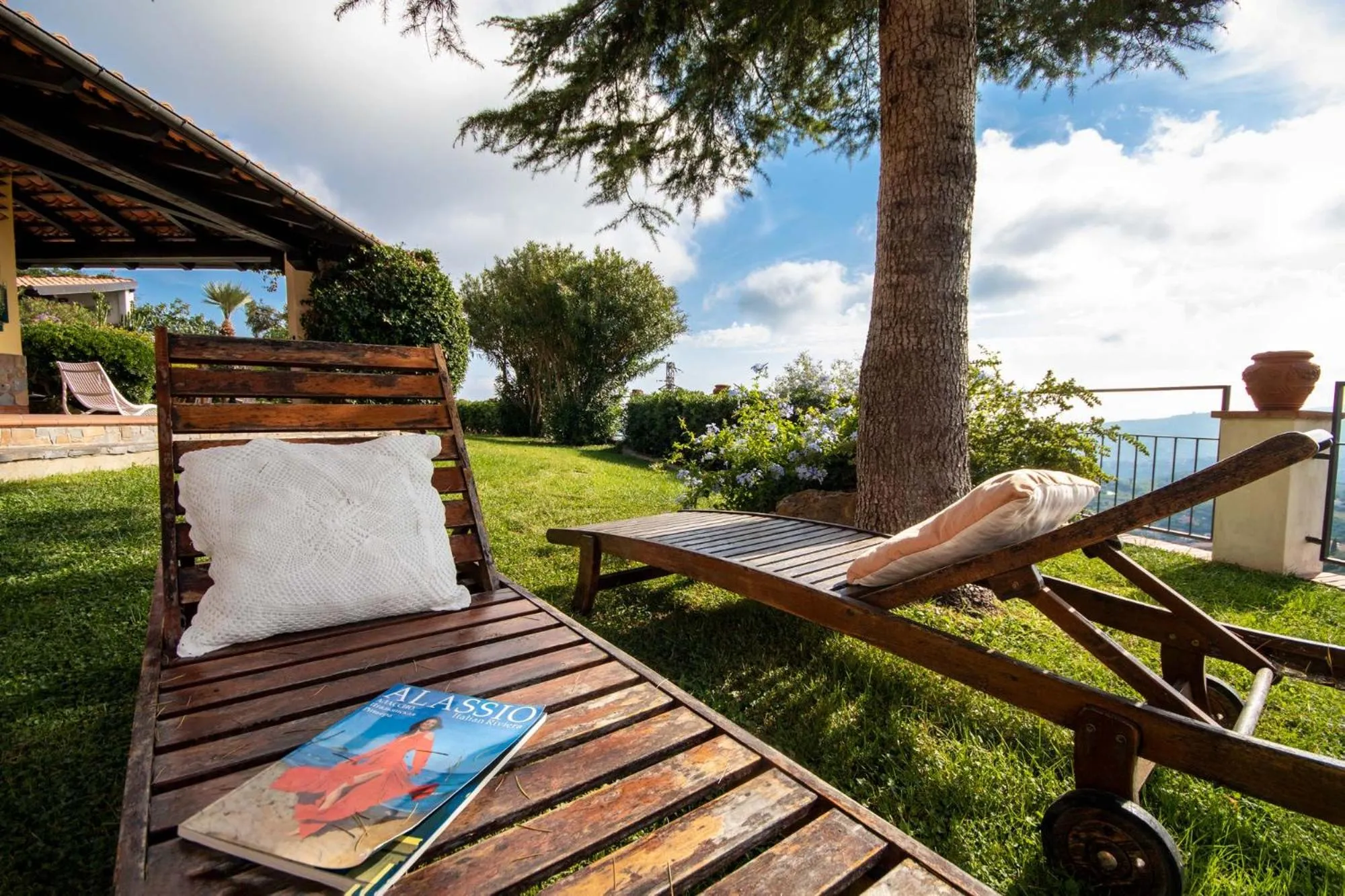 Garden in Il Mirto B&B