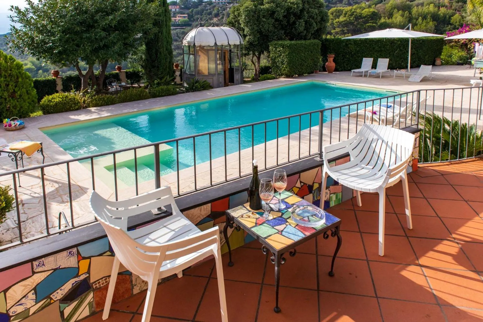 Inner courtyard view in Il Mirto B&B