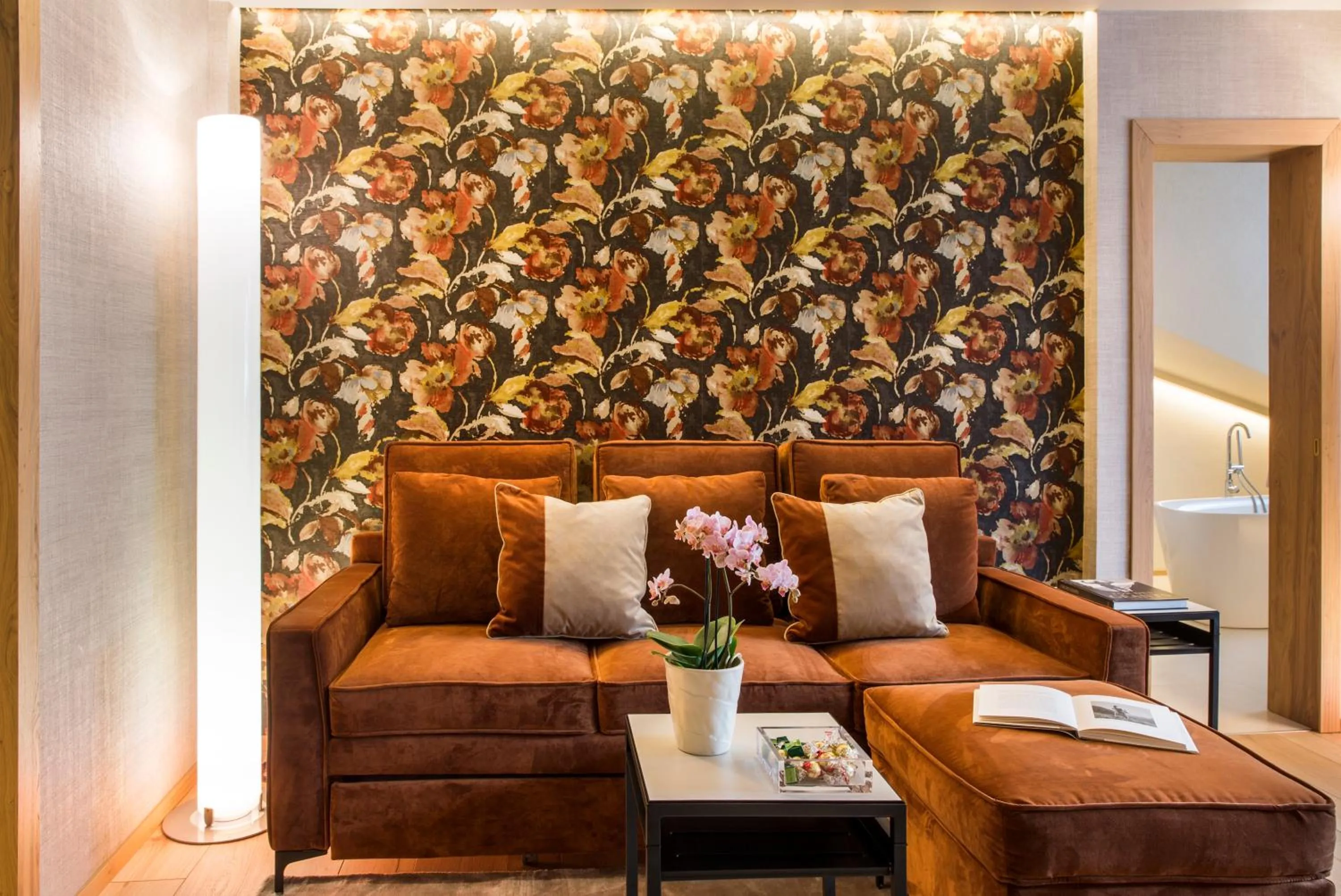 Living room in Hotel Hermitage Relais & Châteaux