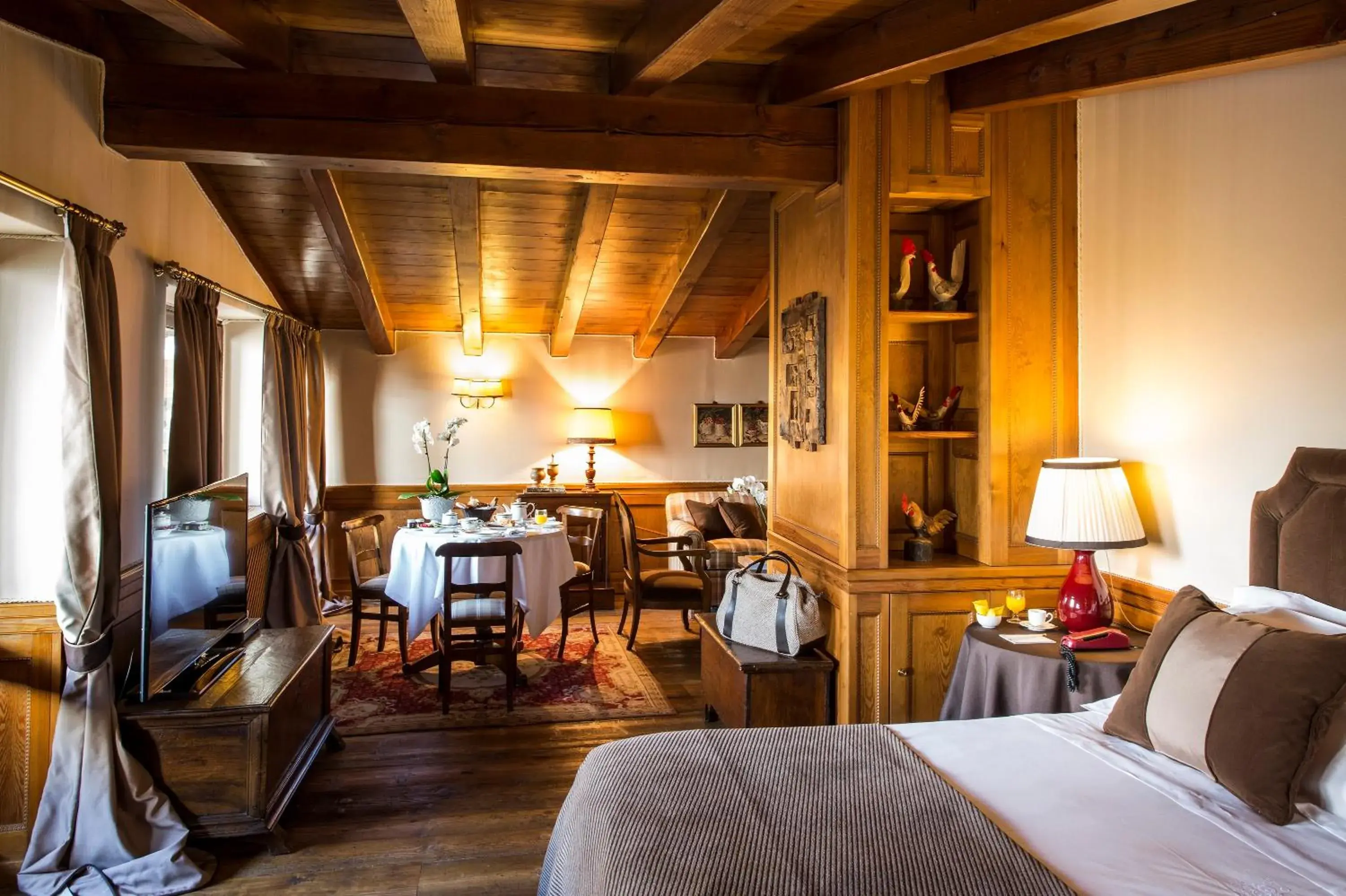 Superior Suite in Hotel Hermitage Relais & Châteaux Superior Suite in Hotel Hermitage Relais & Châteaux