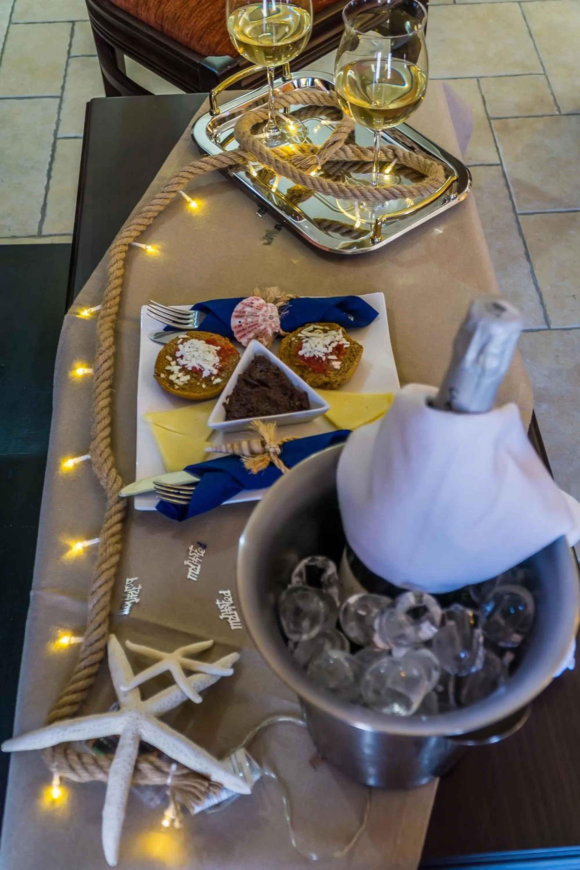 ''EPAVLIS boutique GALAXIDI''