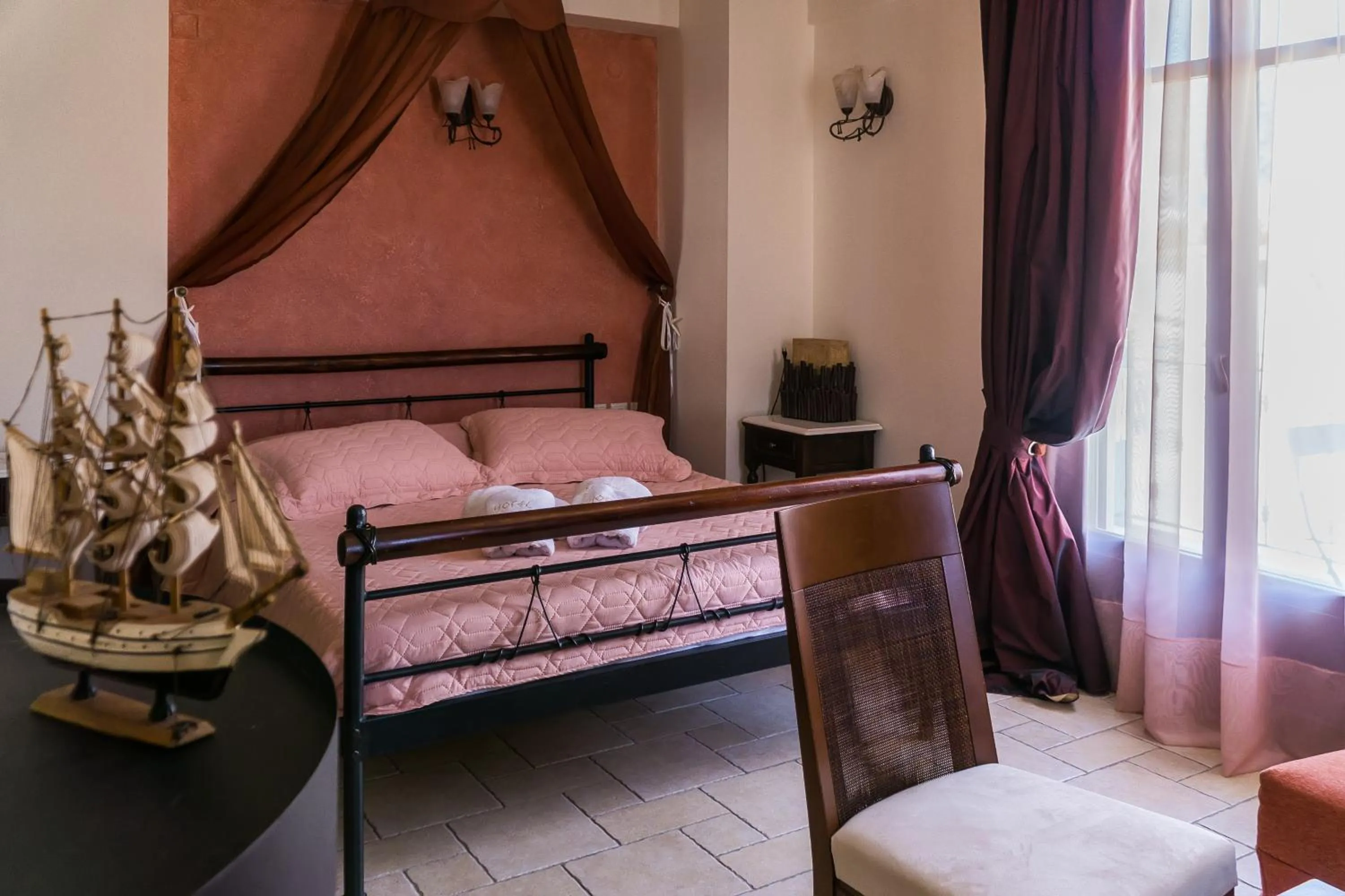 Bed in ''EPAVLIS boutique GALAXIDI''