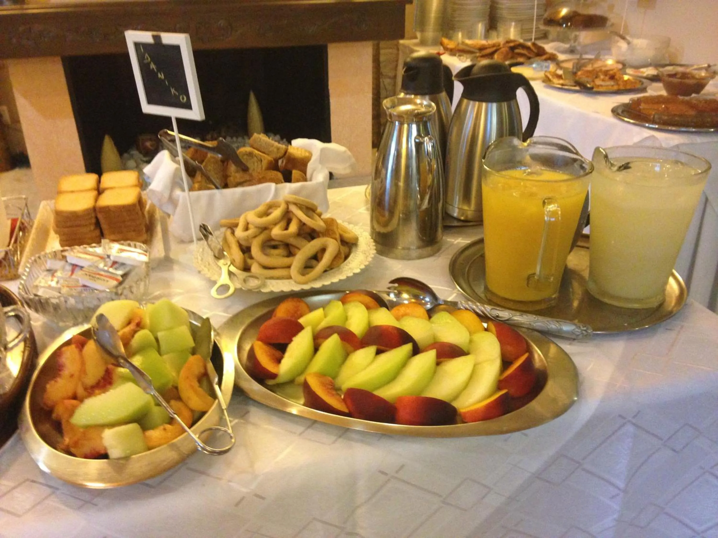 Restaurant/places to eat in ''EPAVLIS boutique GALAXIDI''