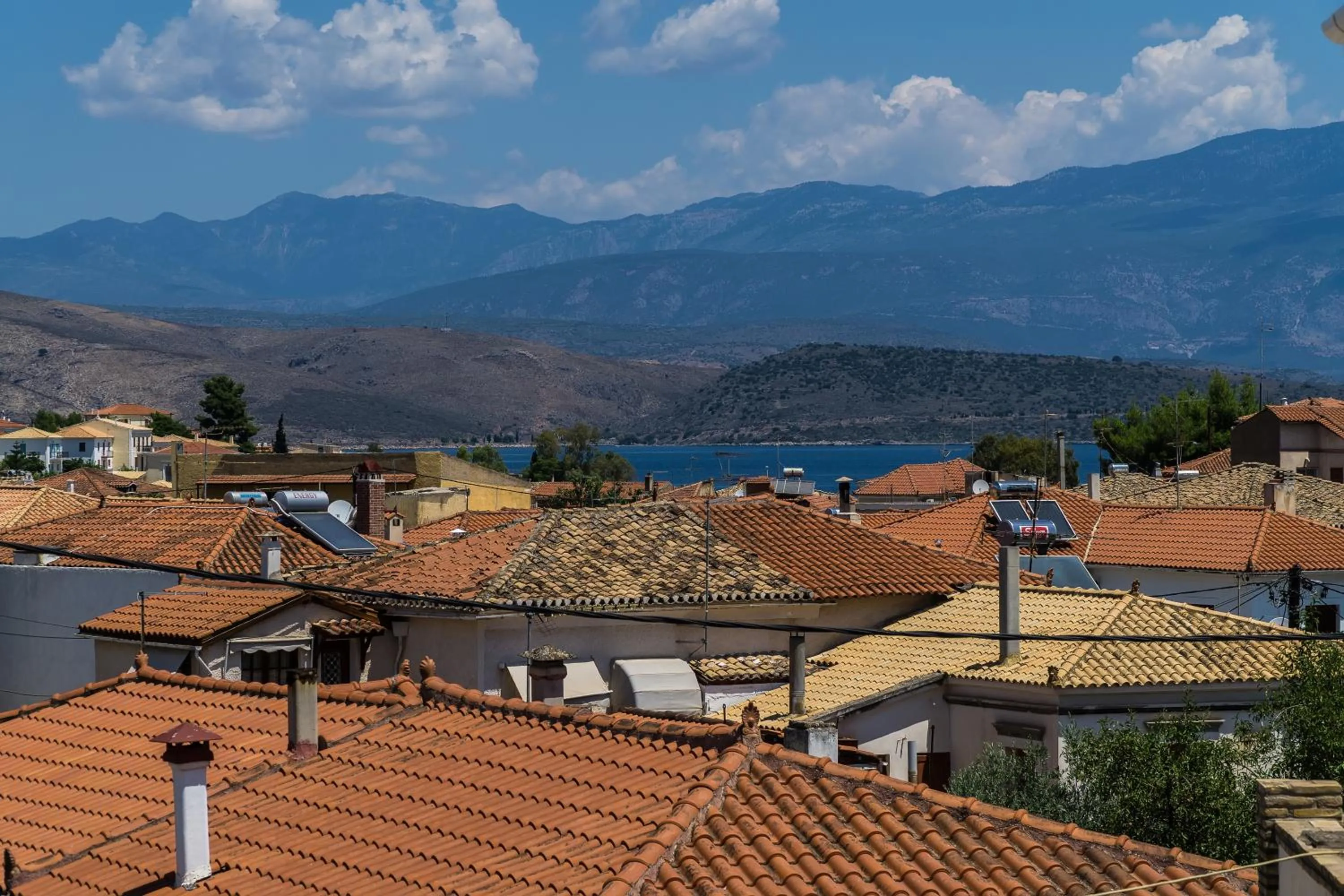 ''EPAVLIS boutique GALAXIDI''