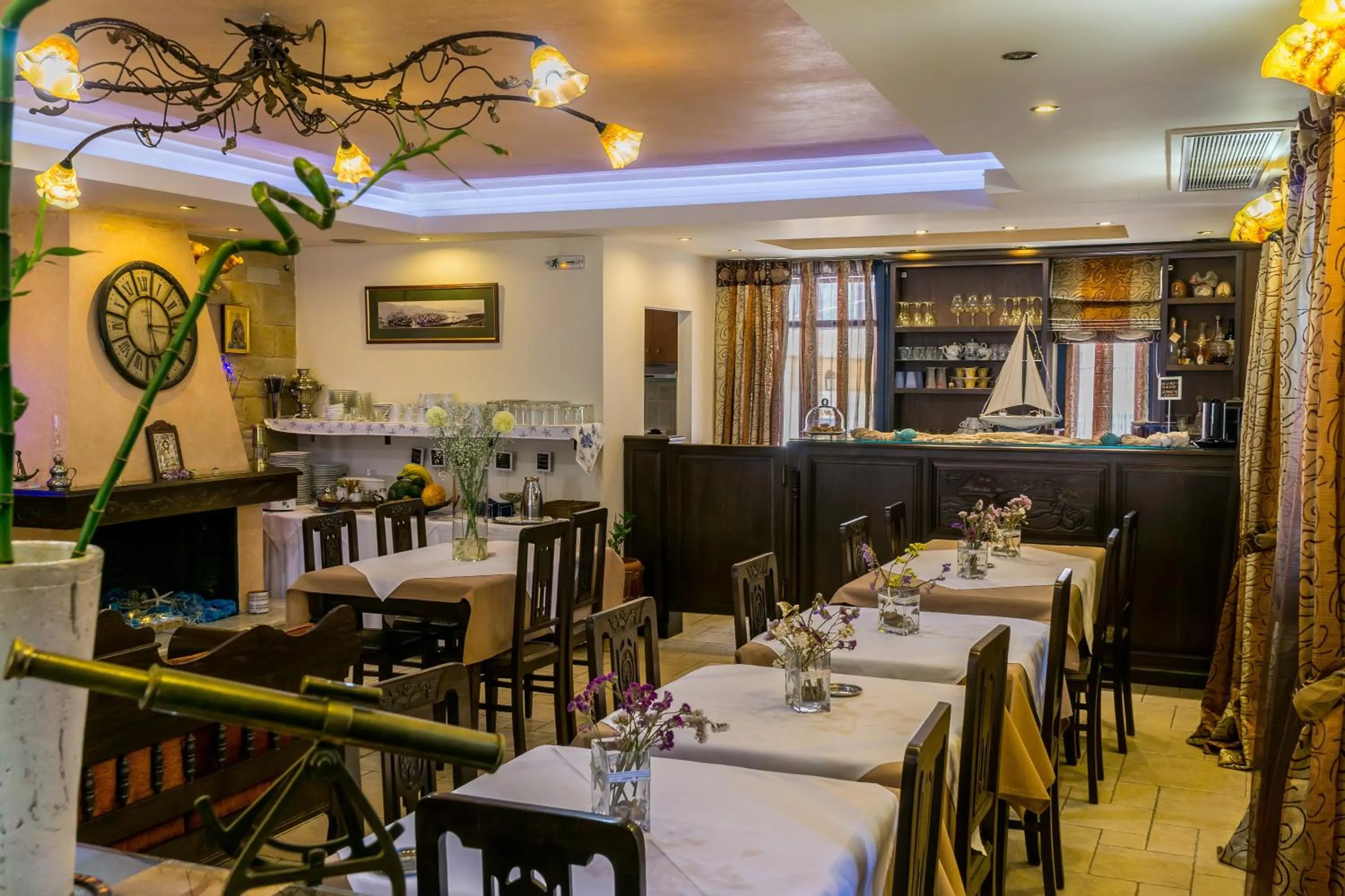 ''EPAVLIS boutique GALAXIDI''