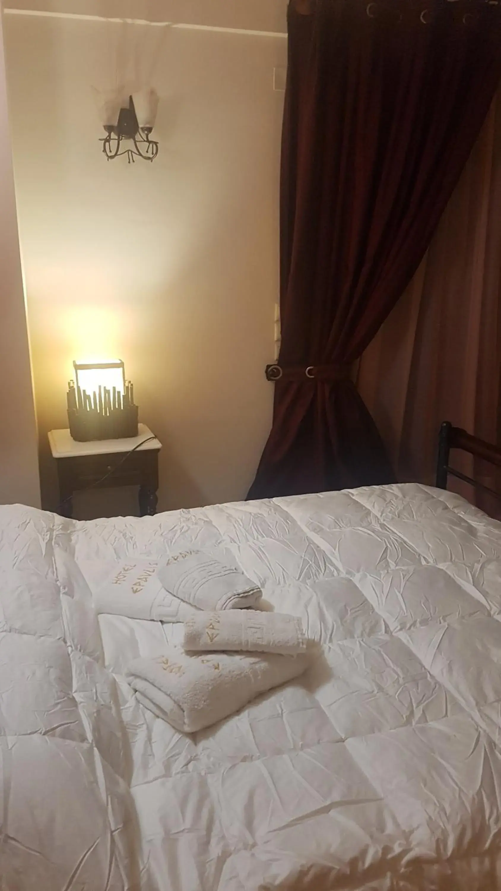 Bed in ''EPAVLIS boutique GALAXIDI'' Bed in ''EPAVLIS boutique GALAXIDI''