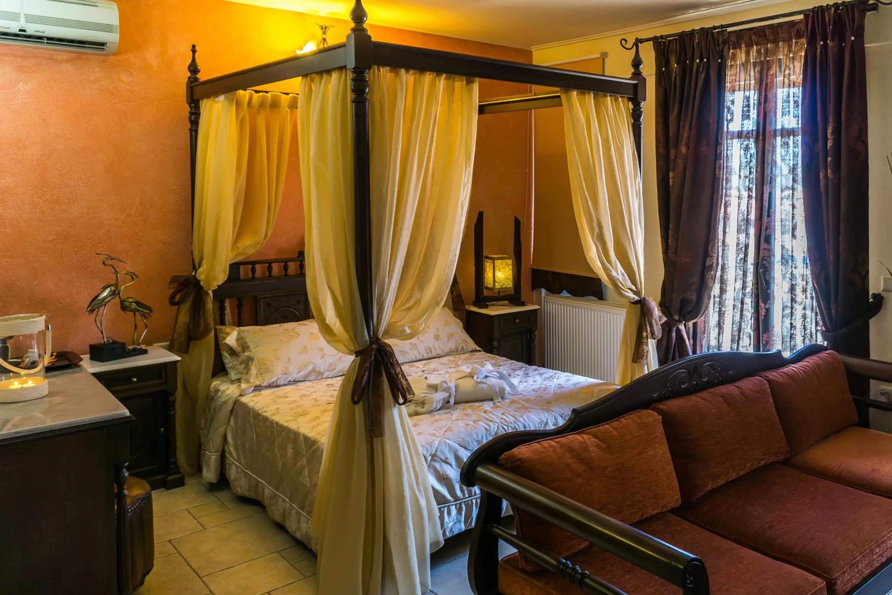 Photo of the whole room, Bed in ''EPAVLIS boutique GALAXIDI''