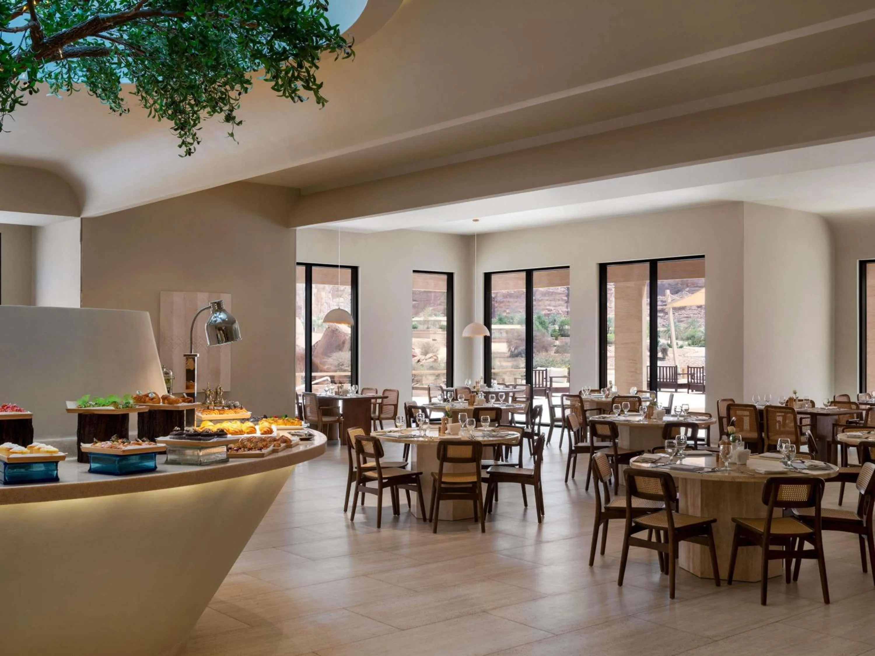 Restaurant/places to eat in Shaden Resort