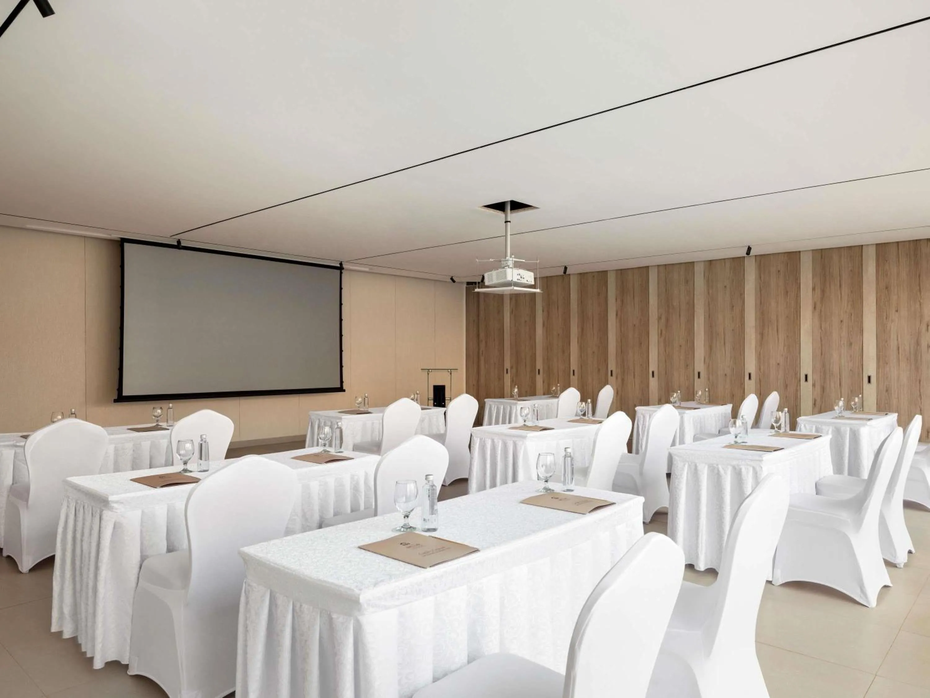 Meeting/conference room in Shaden Resort