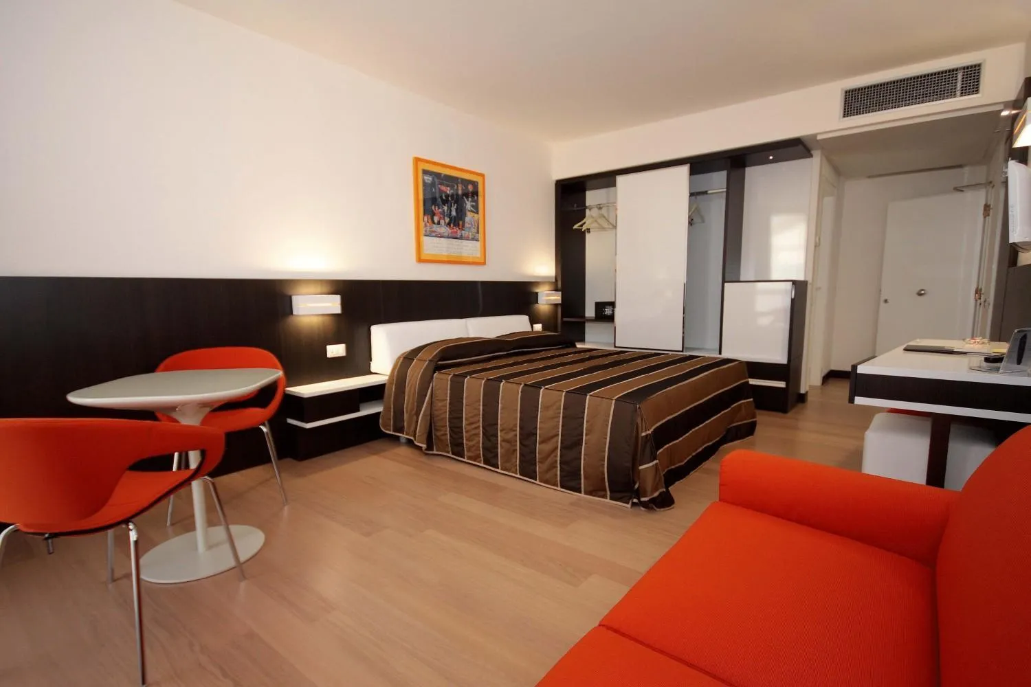 Seating area, Bed in Hotel Nazionale