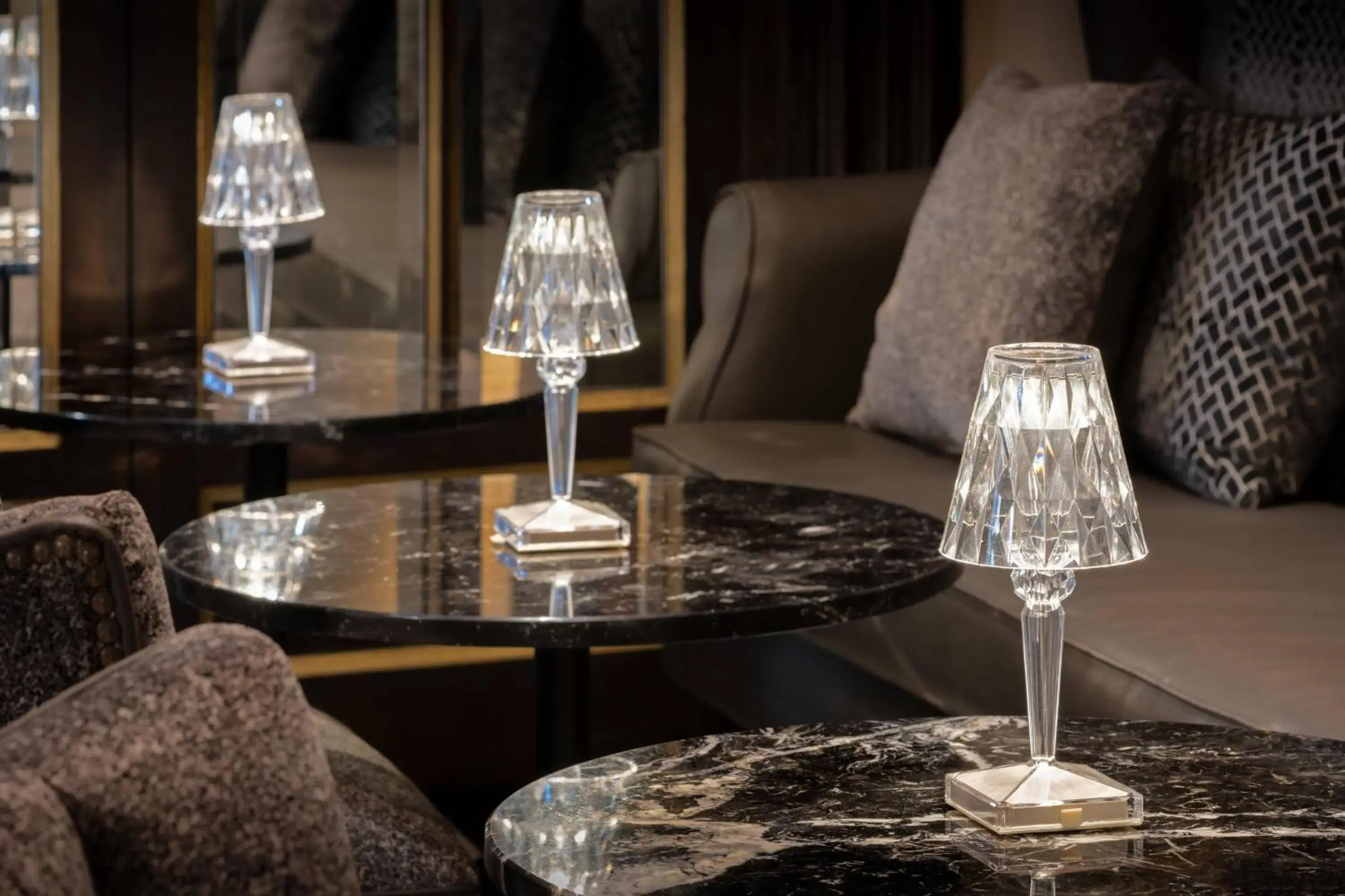 Lounge or bar in Círculo Gran Vía, Autograph Collection (Adults Only) Lounge or bar in Círculo Gran Vía, Autograph Collection (Adults Only)