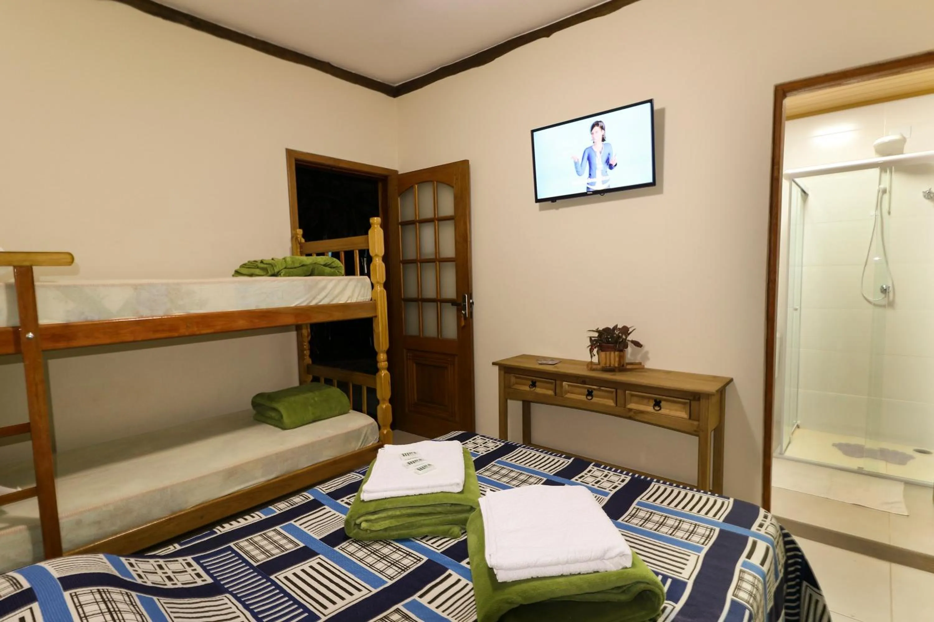 Photo of the whole room, Bed in Espaço Dona Florinha