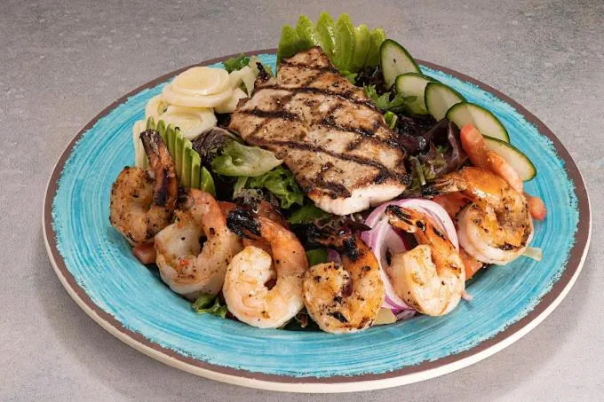 Restaurant/places to eat in Cape Crossing Resort & Marina