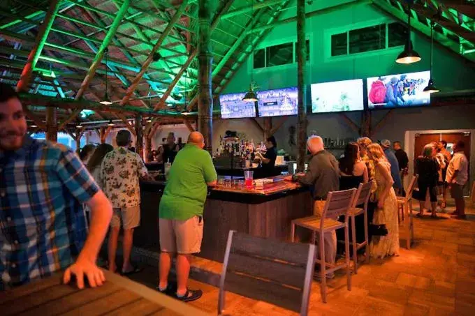 Lounge or bar in Cape Crossing Resort & Marina Lounge or bar in Cape Crossing Resort & Marina