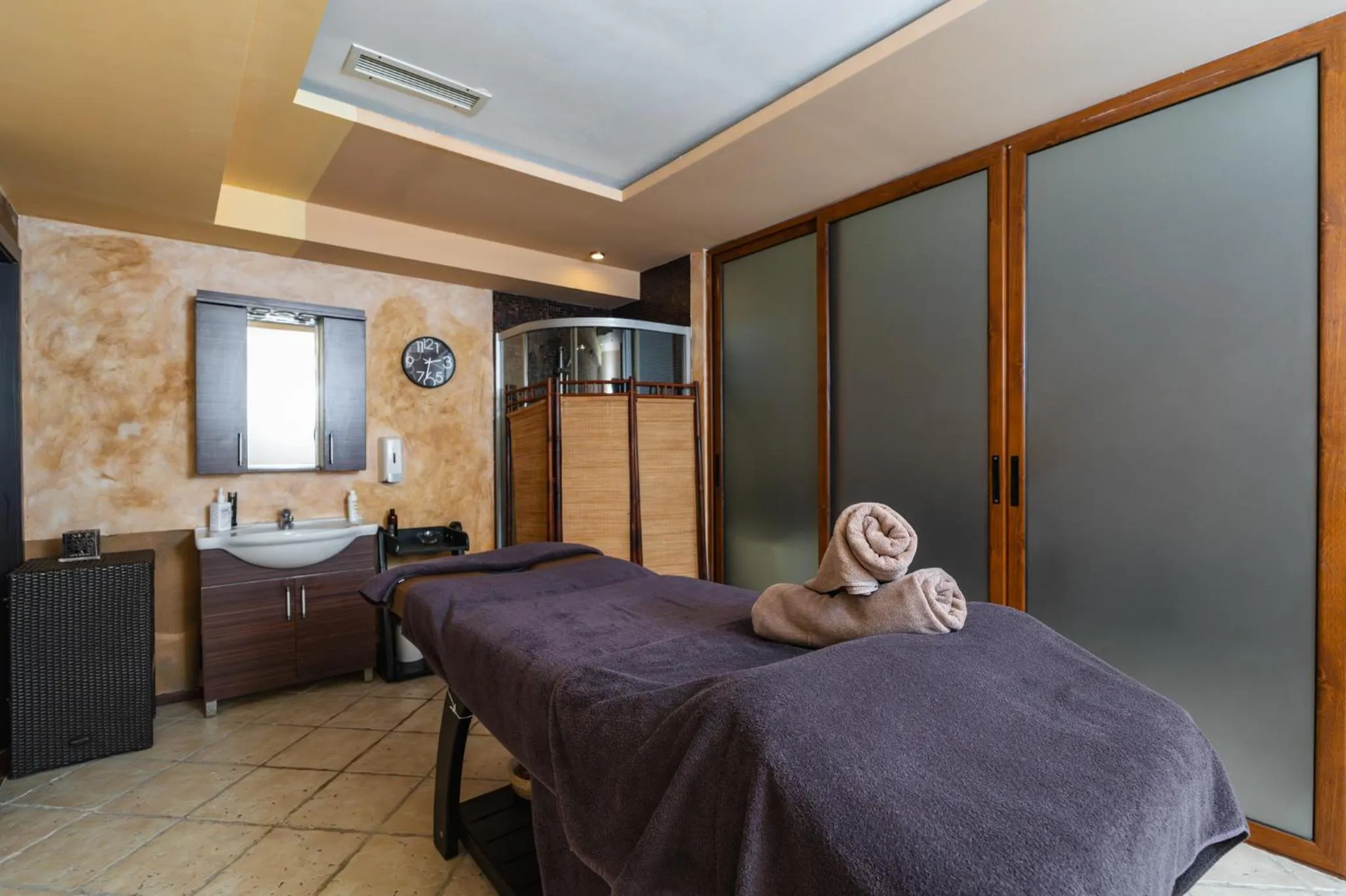 Massage, Bed in Festa Via Pontica