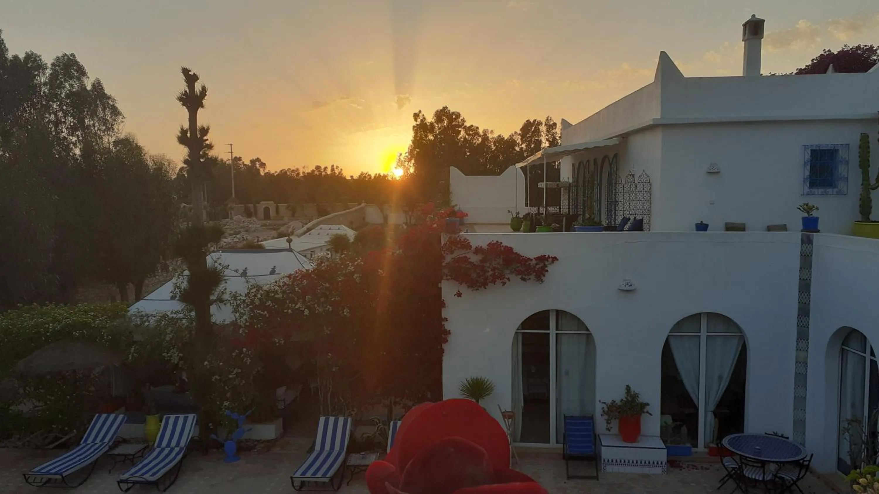 Sunset in Villa Daba By Zelia