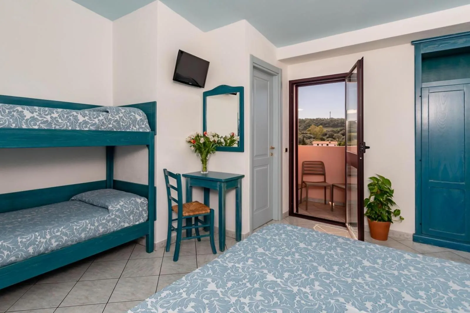 bunk bed in Hotel Quasar