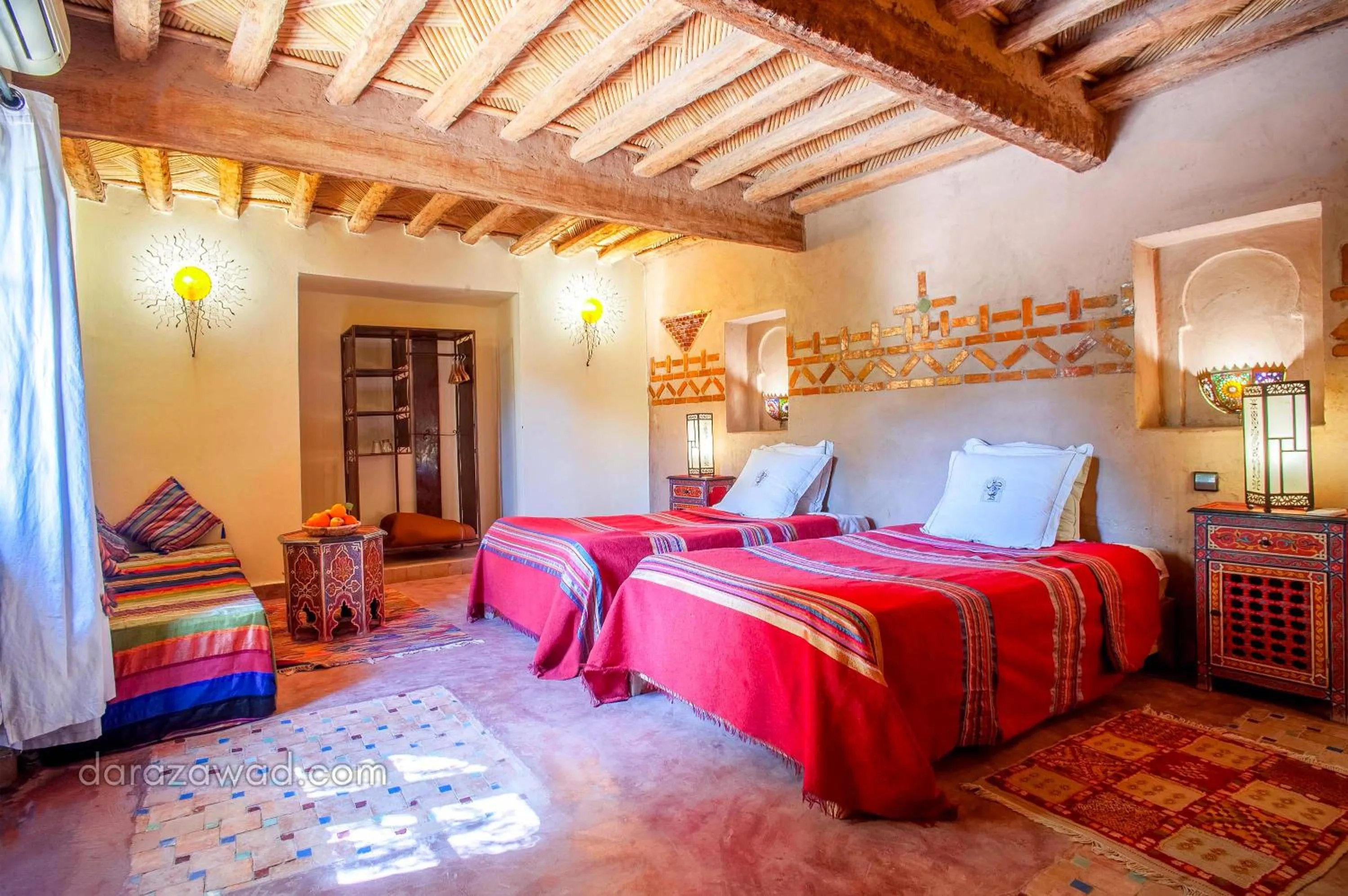 Decorative detail, Bed in Dar Azawad Boutique Hotel - Mhamid Sahara Stay