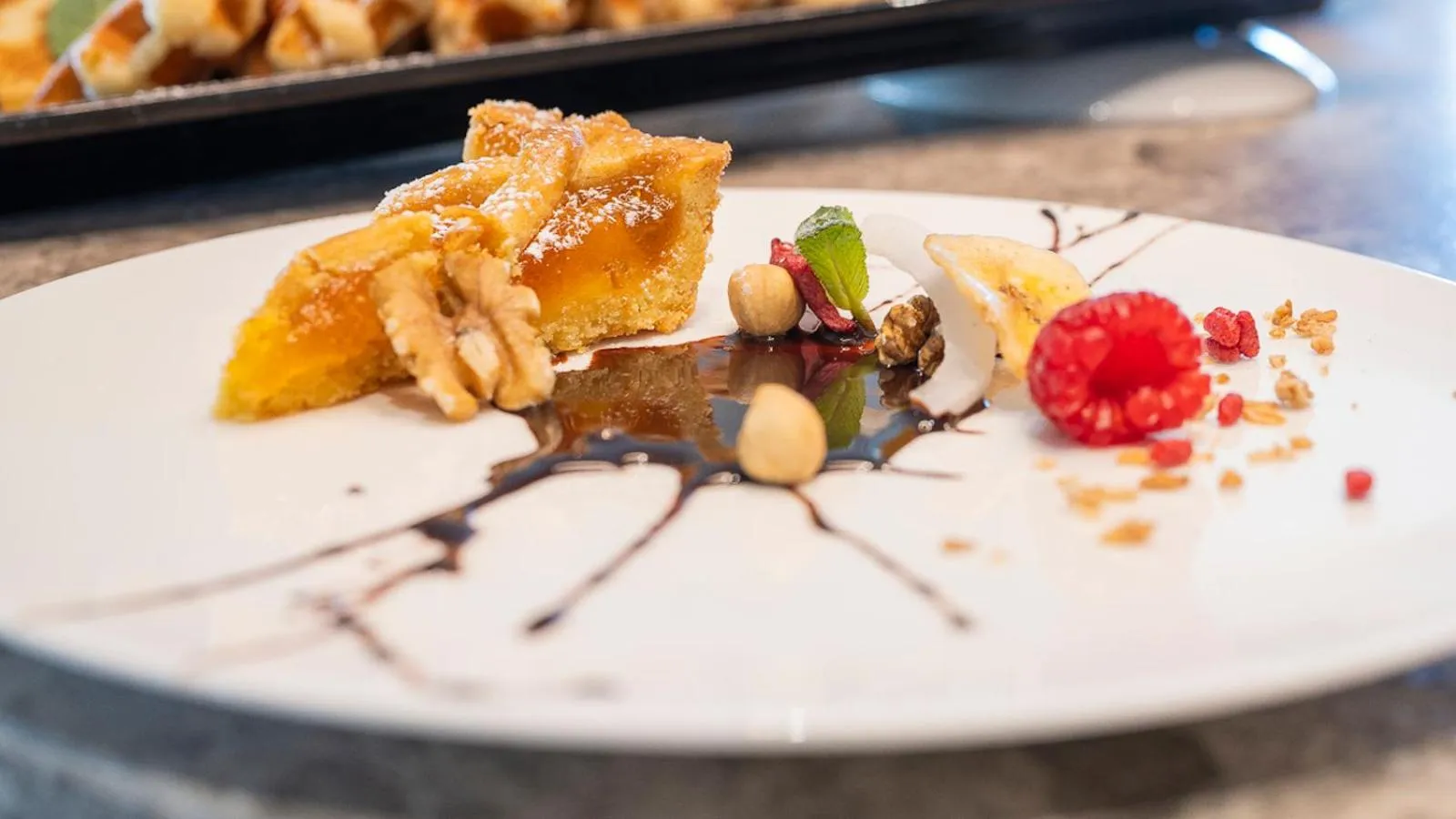 Food and drinks in Paradise Lodge