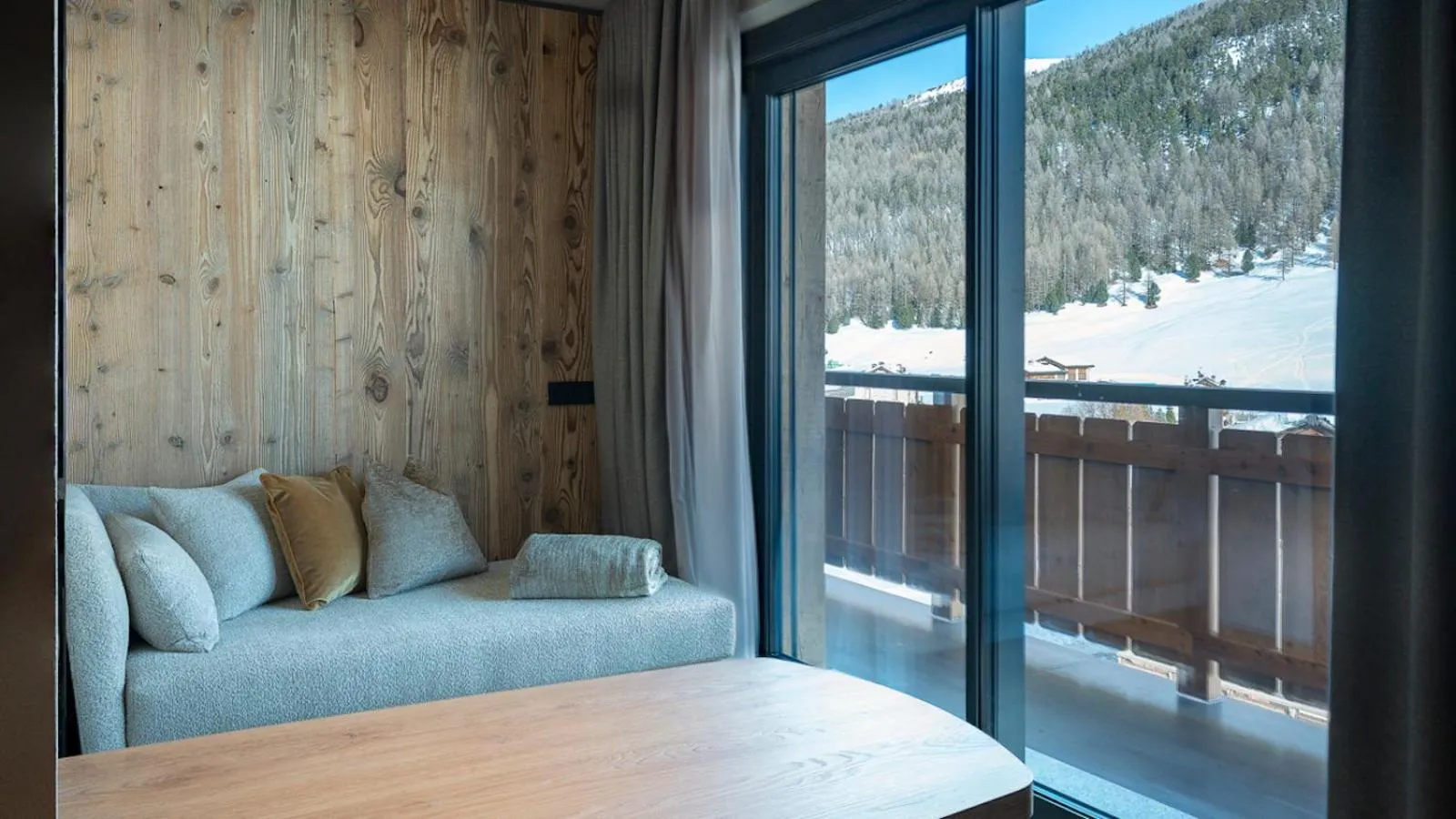 Bed in Paradise Lodge