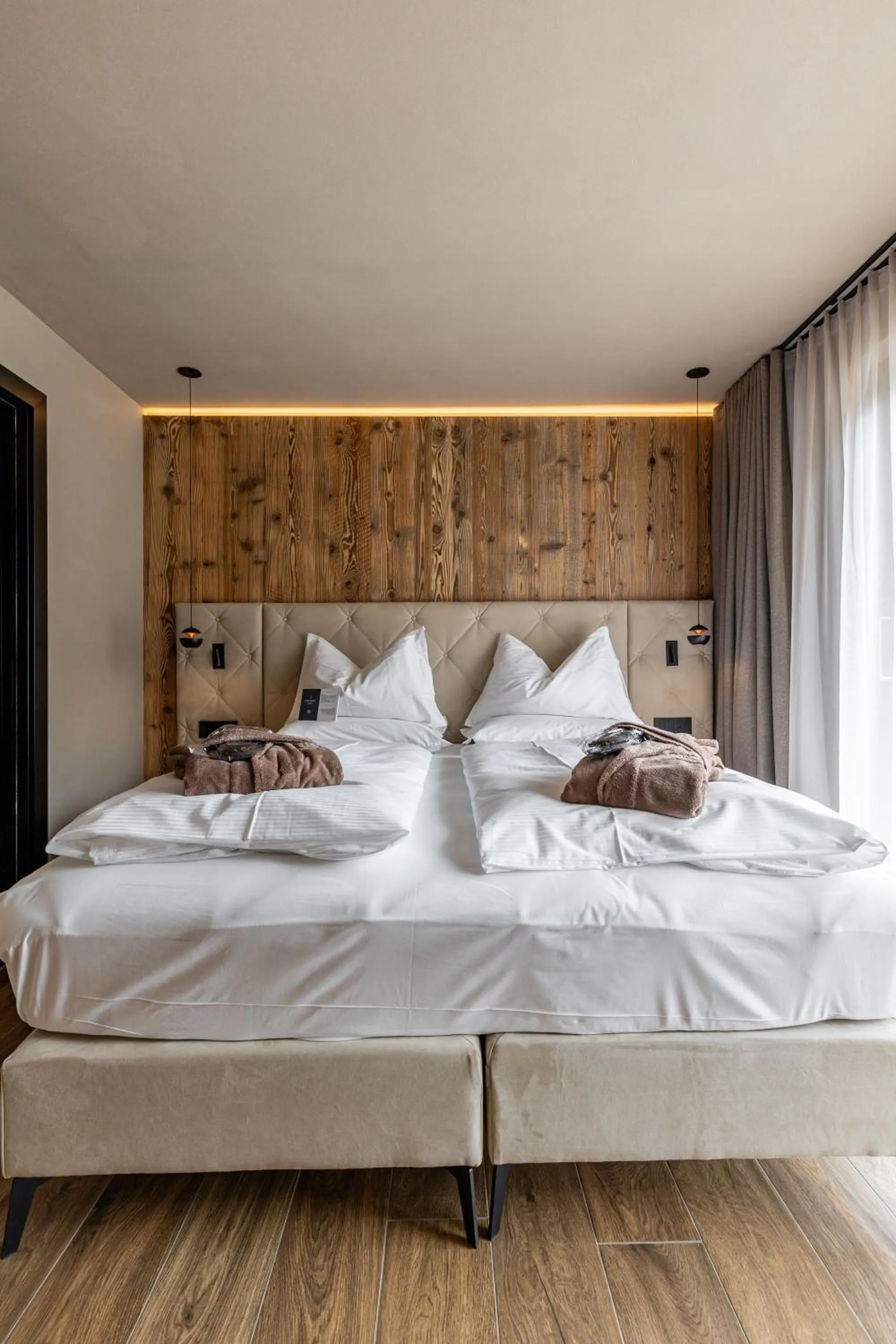 Bed in Paradise Lodge