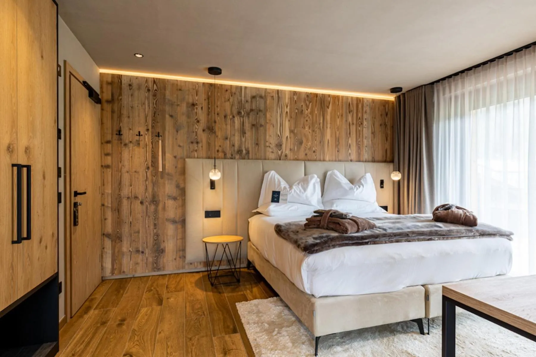 Bed in Paradise Lodge