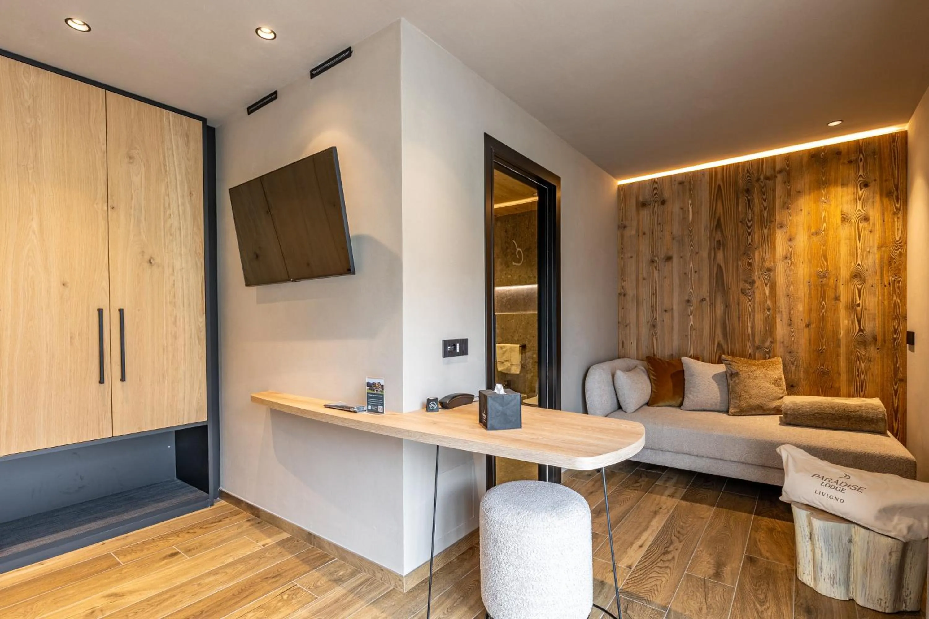 Bed in Paradise Lodge