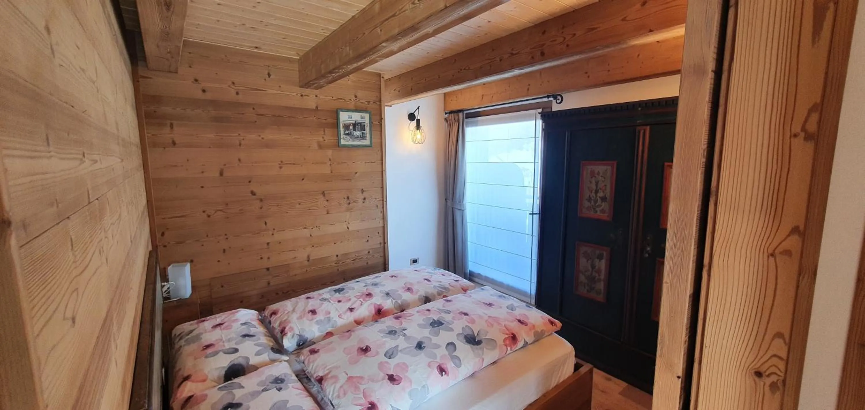 Bed in Paradise Lodge