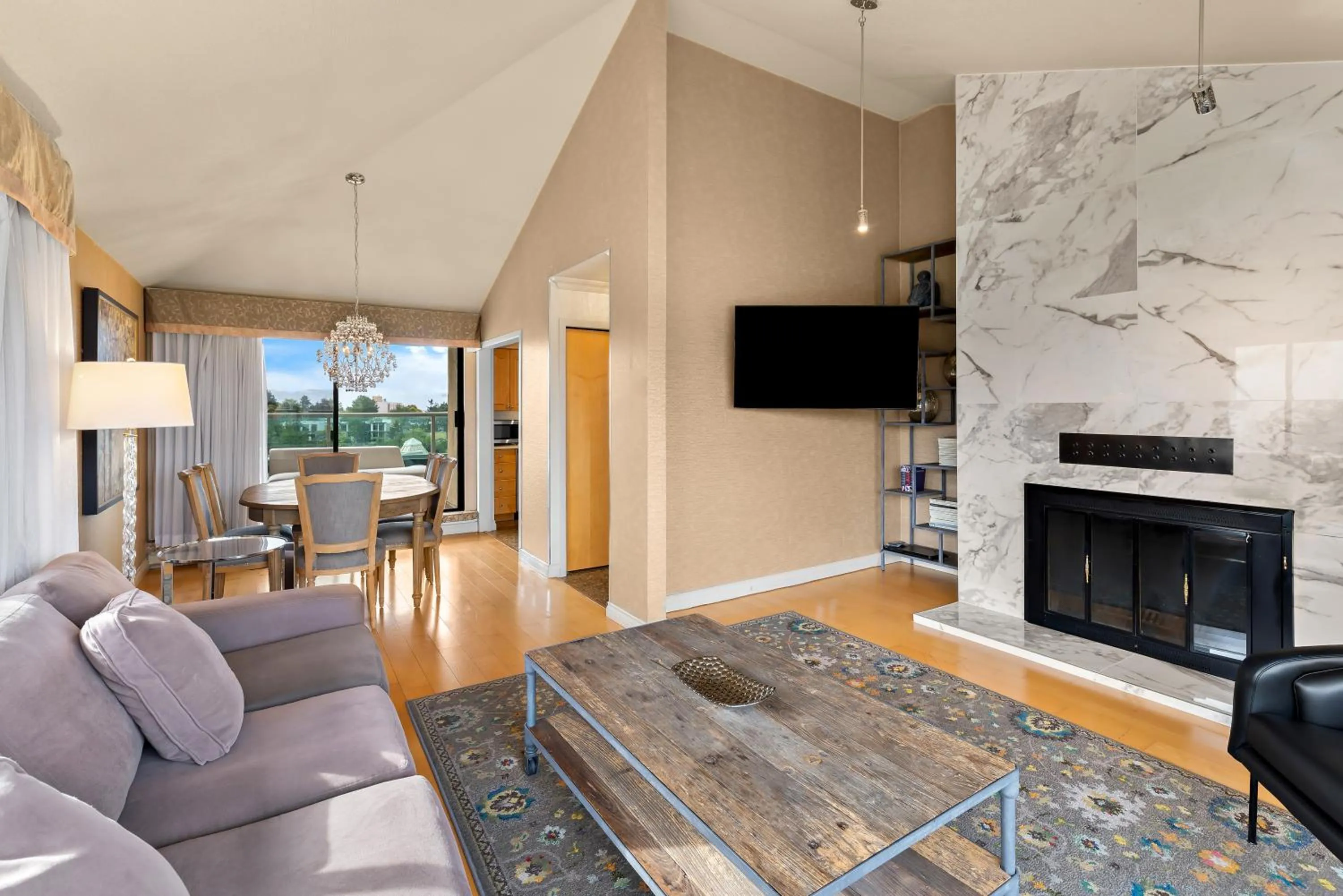 Best Western PLUS Inner Harbour Hotel