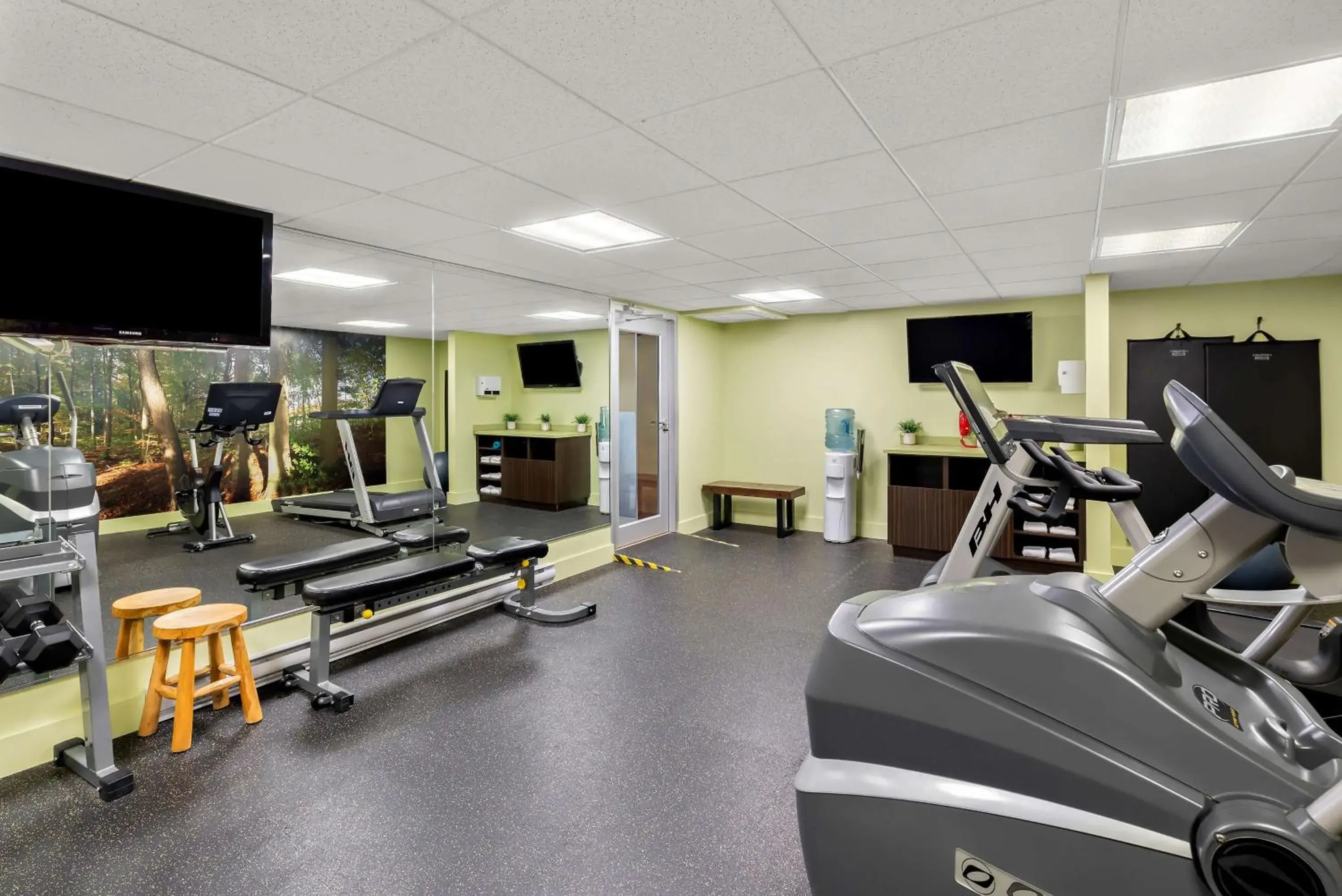 Fitness centre/facilities in Best Western PLUS Inner Harbour Hotel Fitness centre/facilities in Best Western PLUS Inner Harbour Hotel