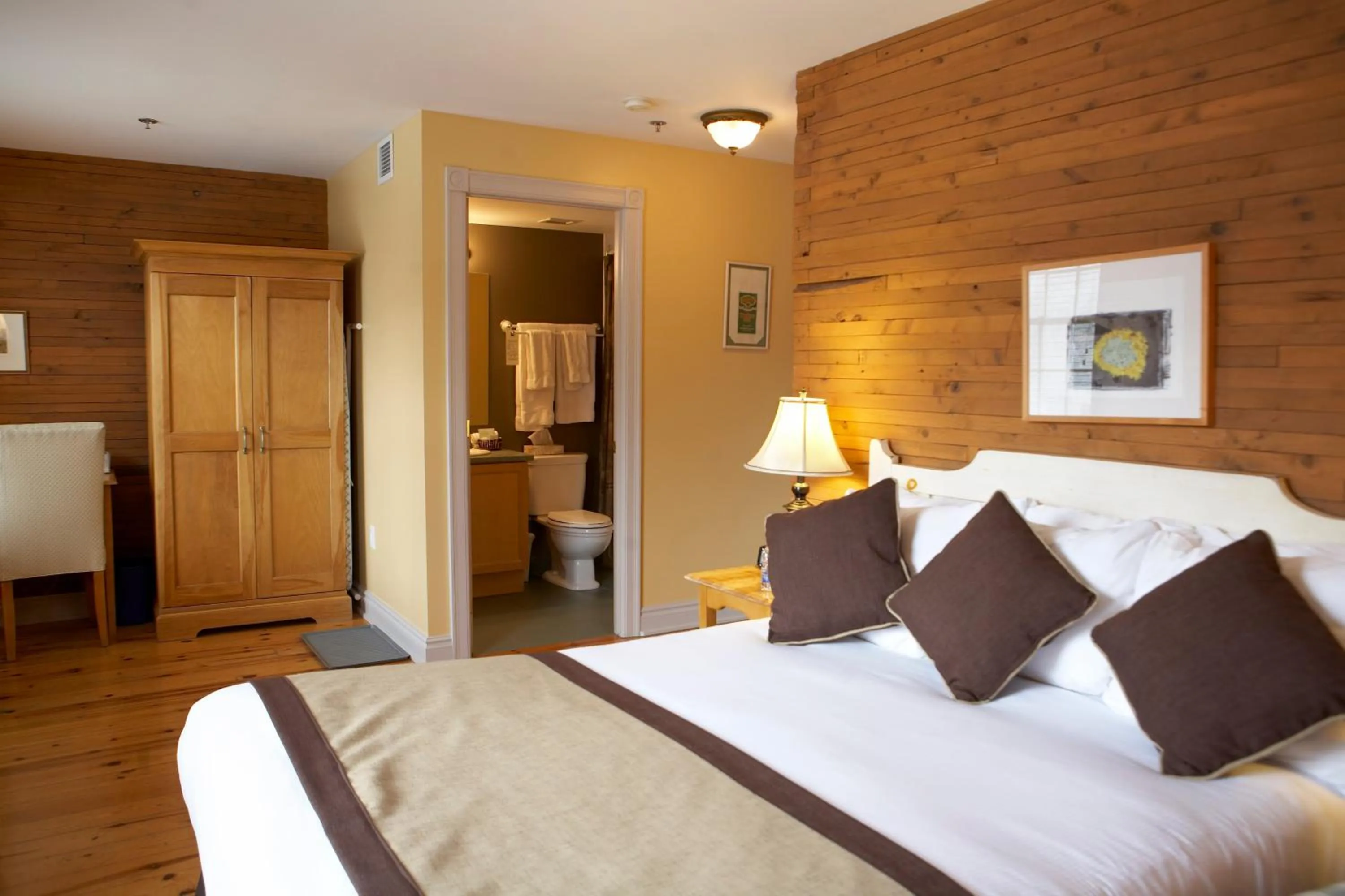 Bathroom, Bed in Moulin Wakefield Mill Hotel & Spa