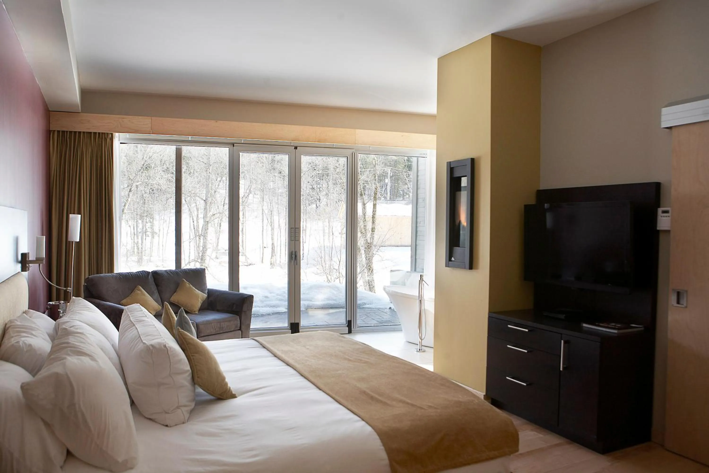 TV and multimedia, Bed in Moulin Wakefield Mill Hotel & Spa