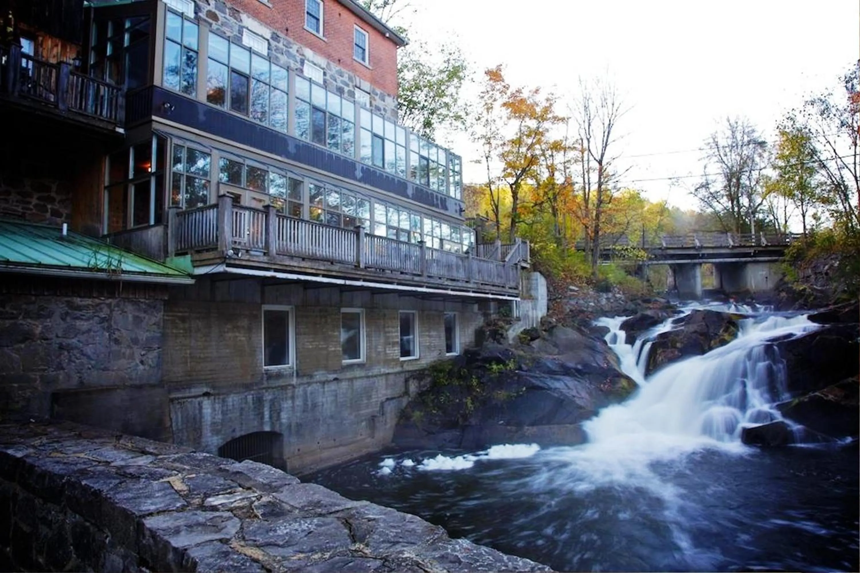 Property building in Moulin Wakefield Mill Hotel & Spa