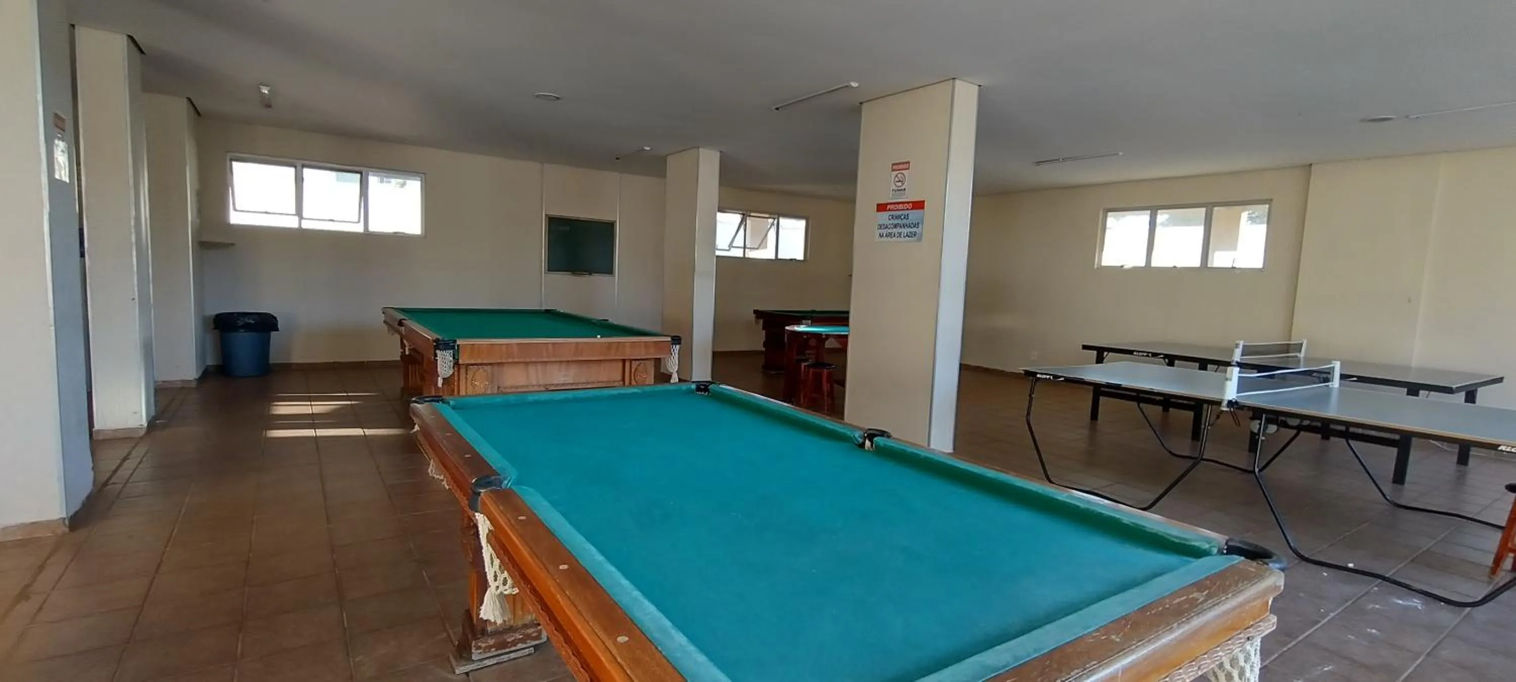 Game Room in Prive das Thermas I Caldas Novas - ACHEI FERIAS - com roupa de cama