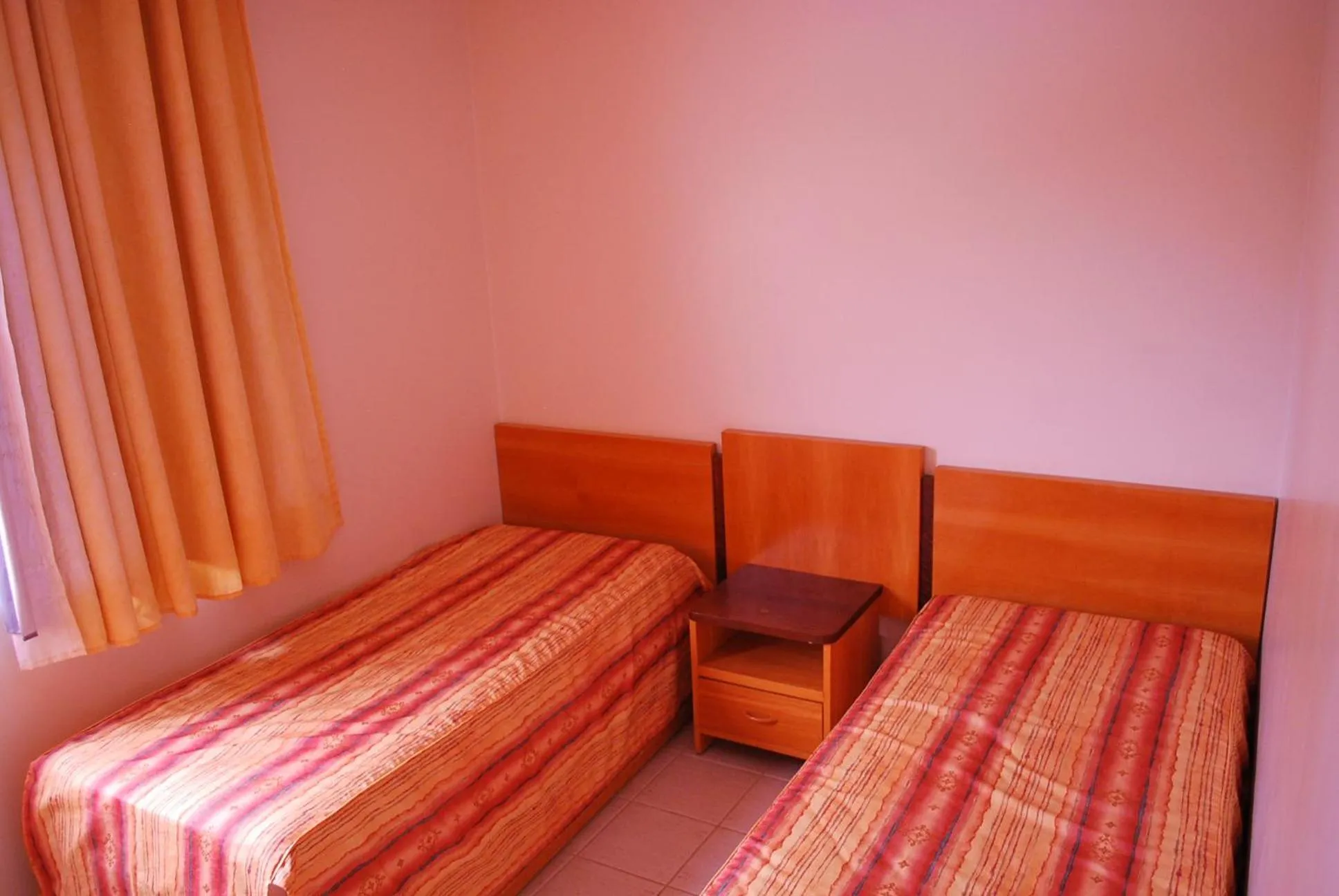 Bedroom, Bed in Prive das Thermas I Caldas Novas - ACHEI FERIAS - com roupa de cama