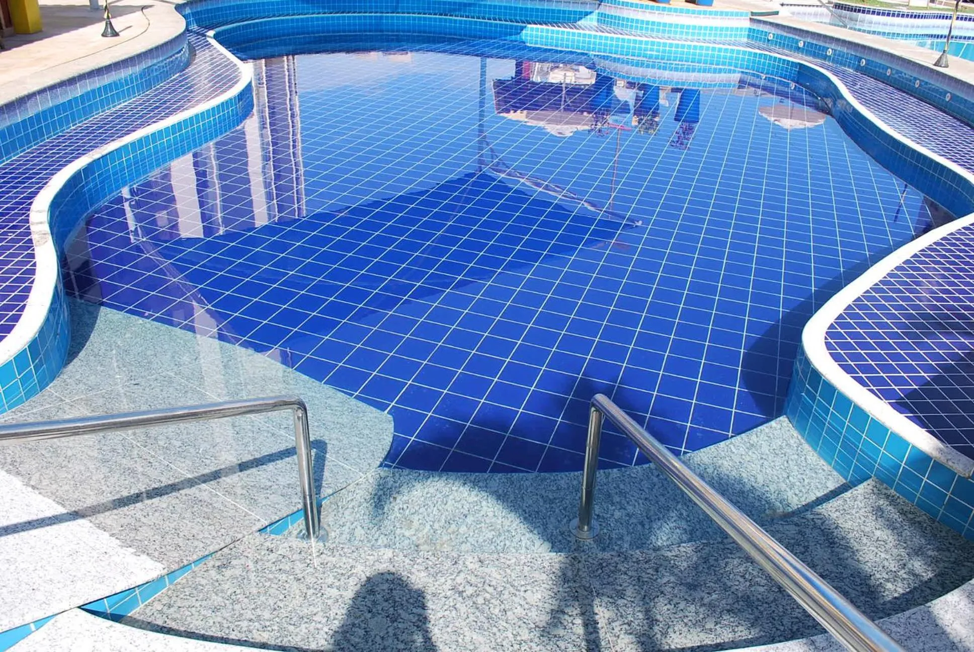 Swimming pool in Prive das Thermas I Caldas Novas - ACHEI FERIAS - com roupa de cama
