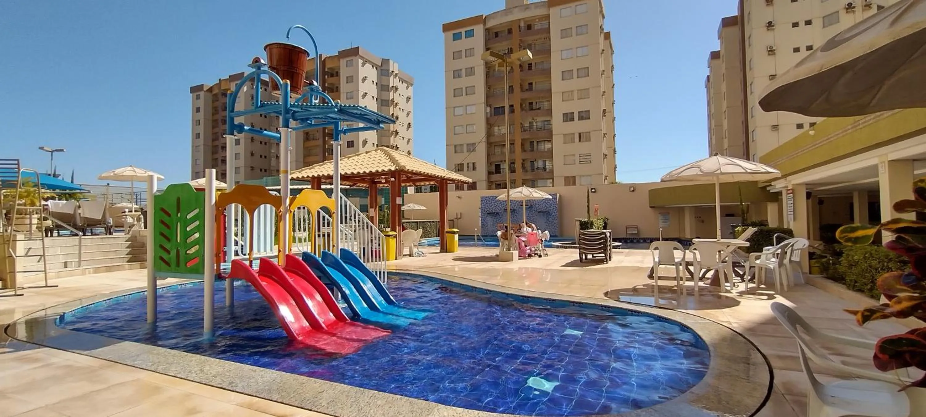 Children play ground in Prive das Thermas I Caldas Novas - ACHEI FERIAS - com roupa de cama