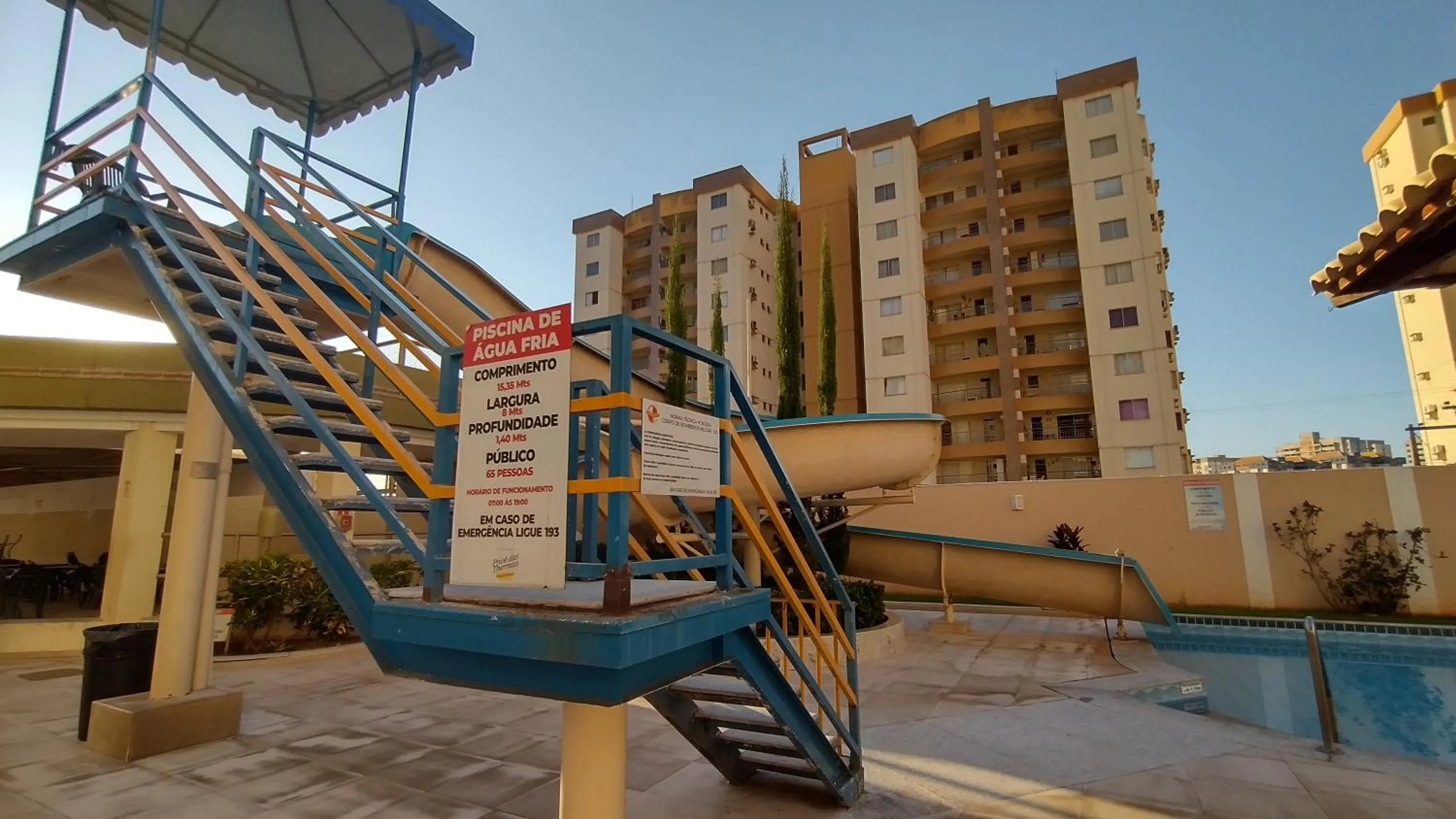 Pool view in Prive das Thermas I Caldas Novas - ACHEI FERIAS - com roupa de cama