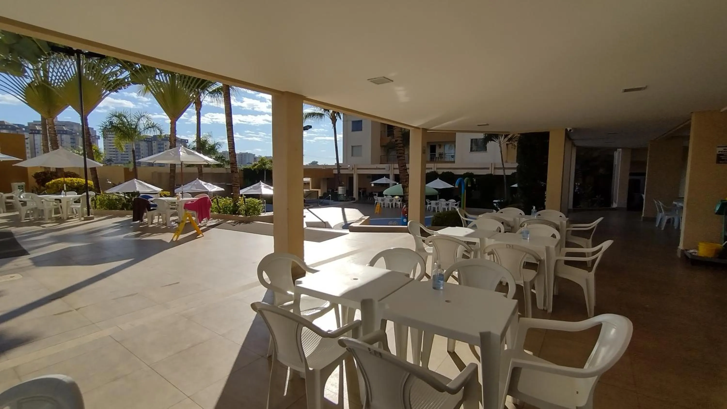 Patio in Prive das Thermas II Caldas Novas - ACHEI FERIAS - Com Roupa de Cama