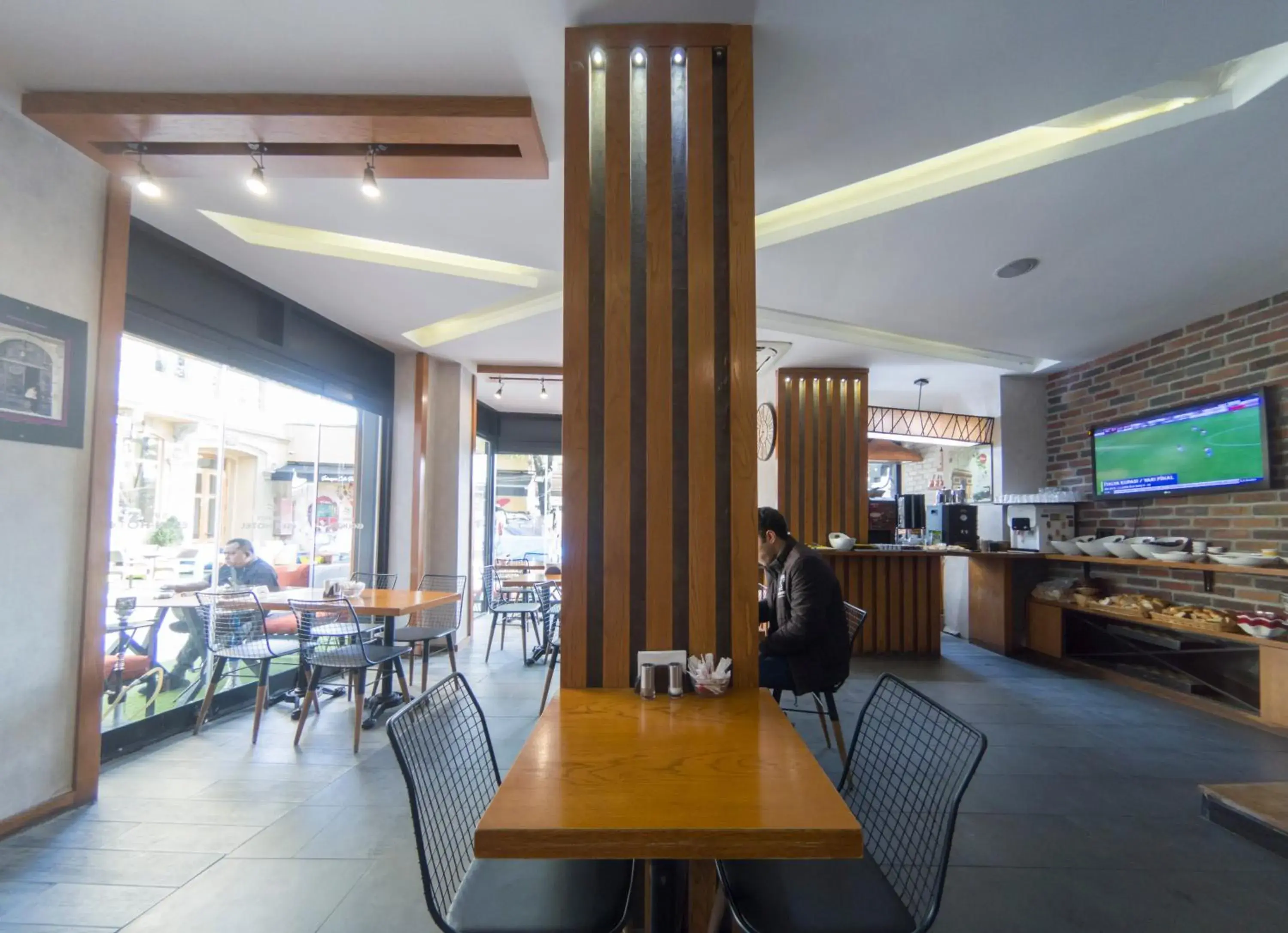 Restaurant/places to eat in Grand Esen Hotel Restaurant/places to eat in Grand Esen Hotel