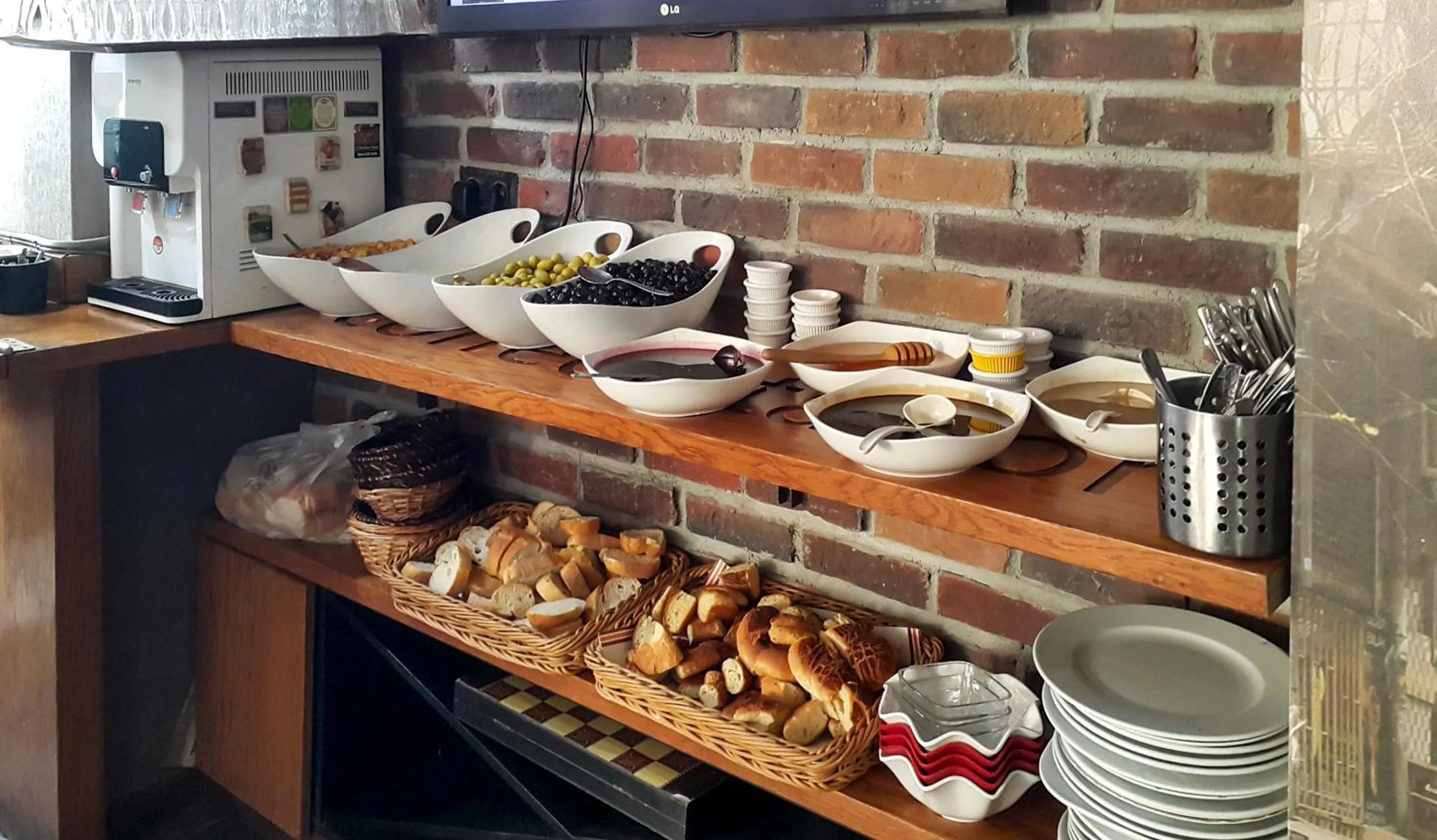 Kitchen or kitchenette in Grand Esen Hotel