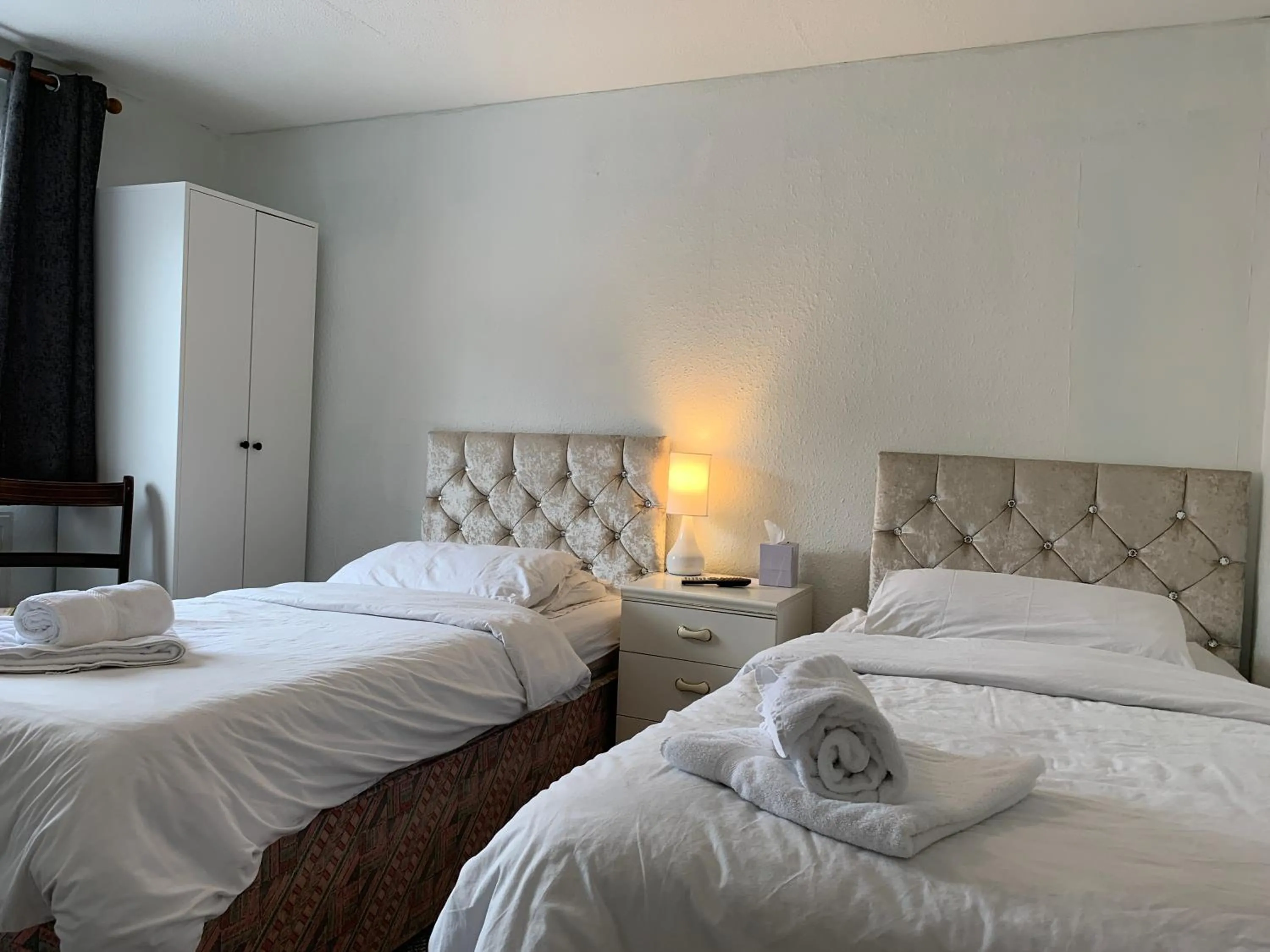 Photo of the whole room, Bed in St Anne's Road Guest House