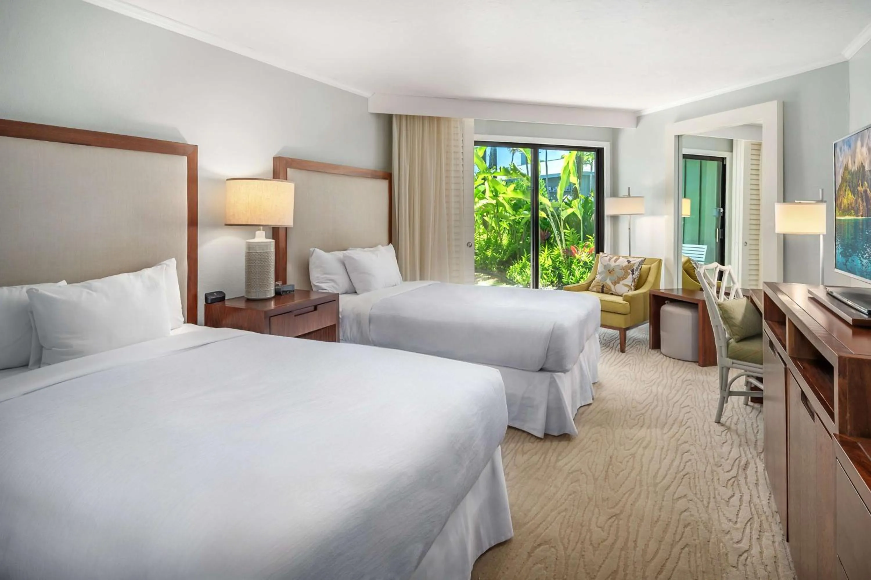 Bedroom, Bed in OUTRIGGER Kaua'i Beach Resort & Spa